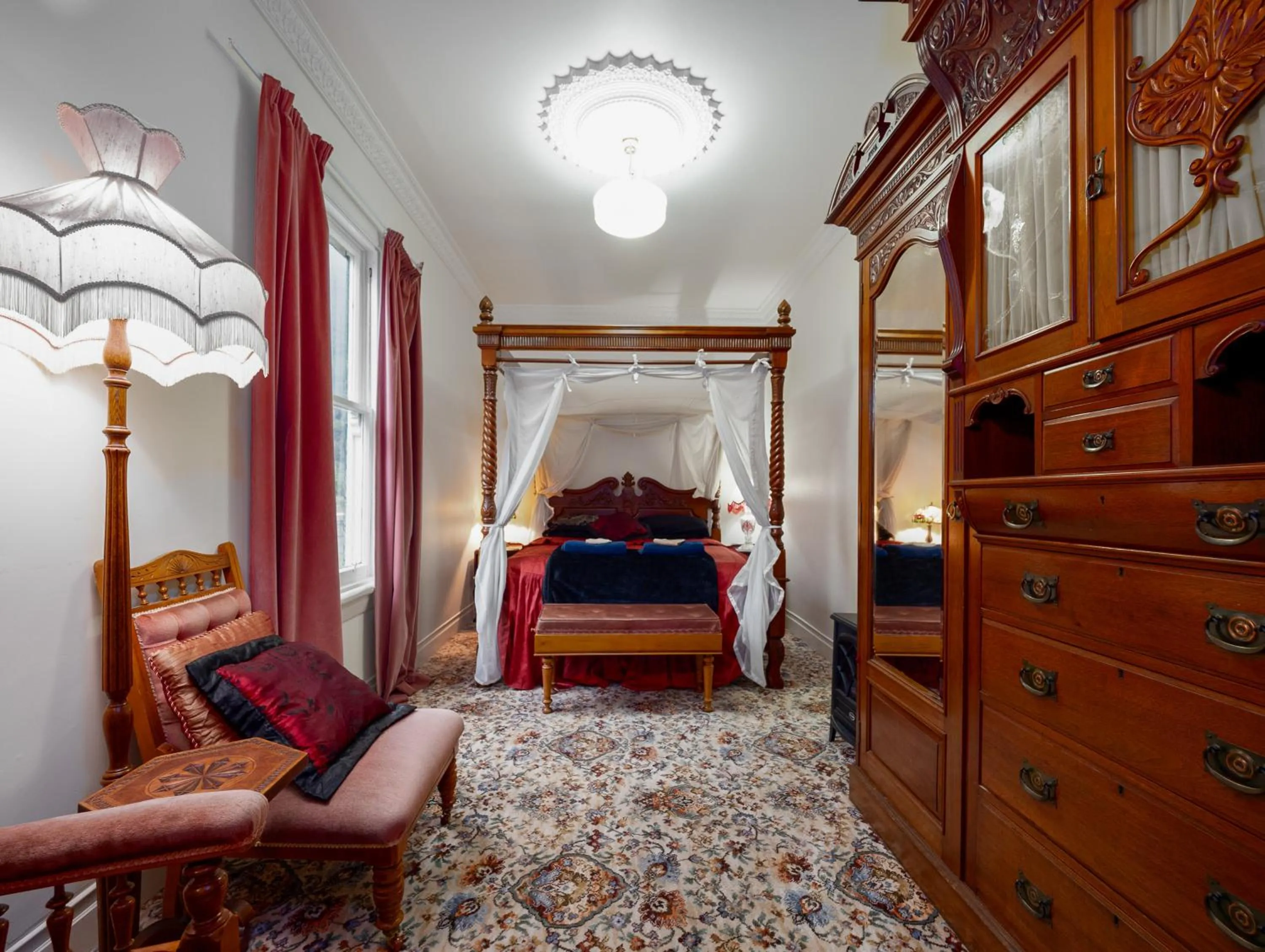 Photo of the whole room, Bed in Otira Stagecoach Hotel