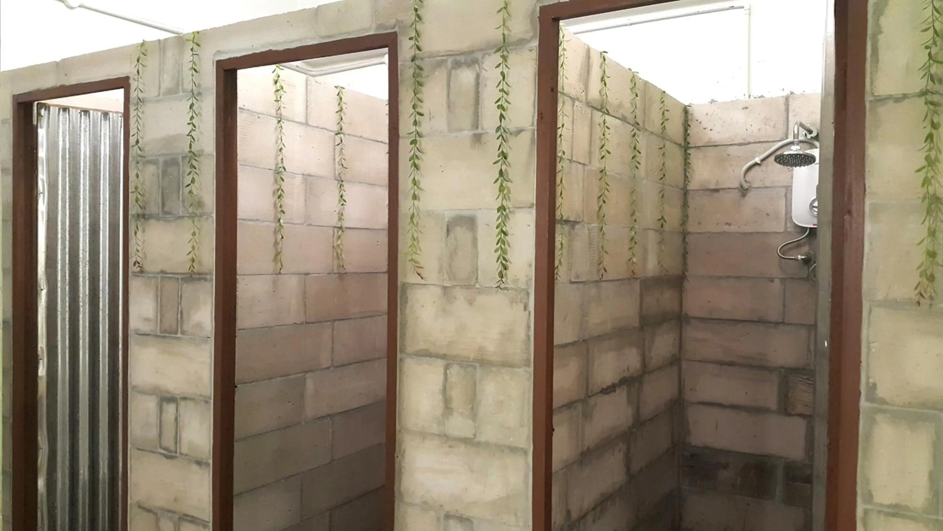 Bathroom in PODs The Backpackers Home & Cafe, Kuala Lumpur