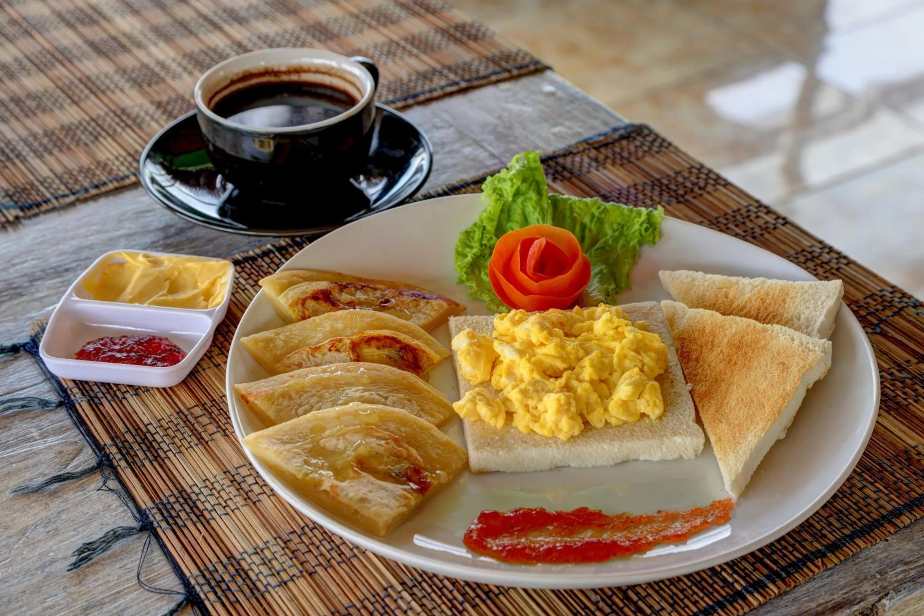 Restaurant/places to eat in Junjungan Suite