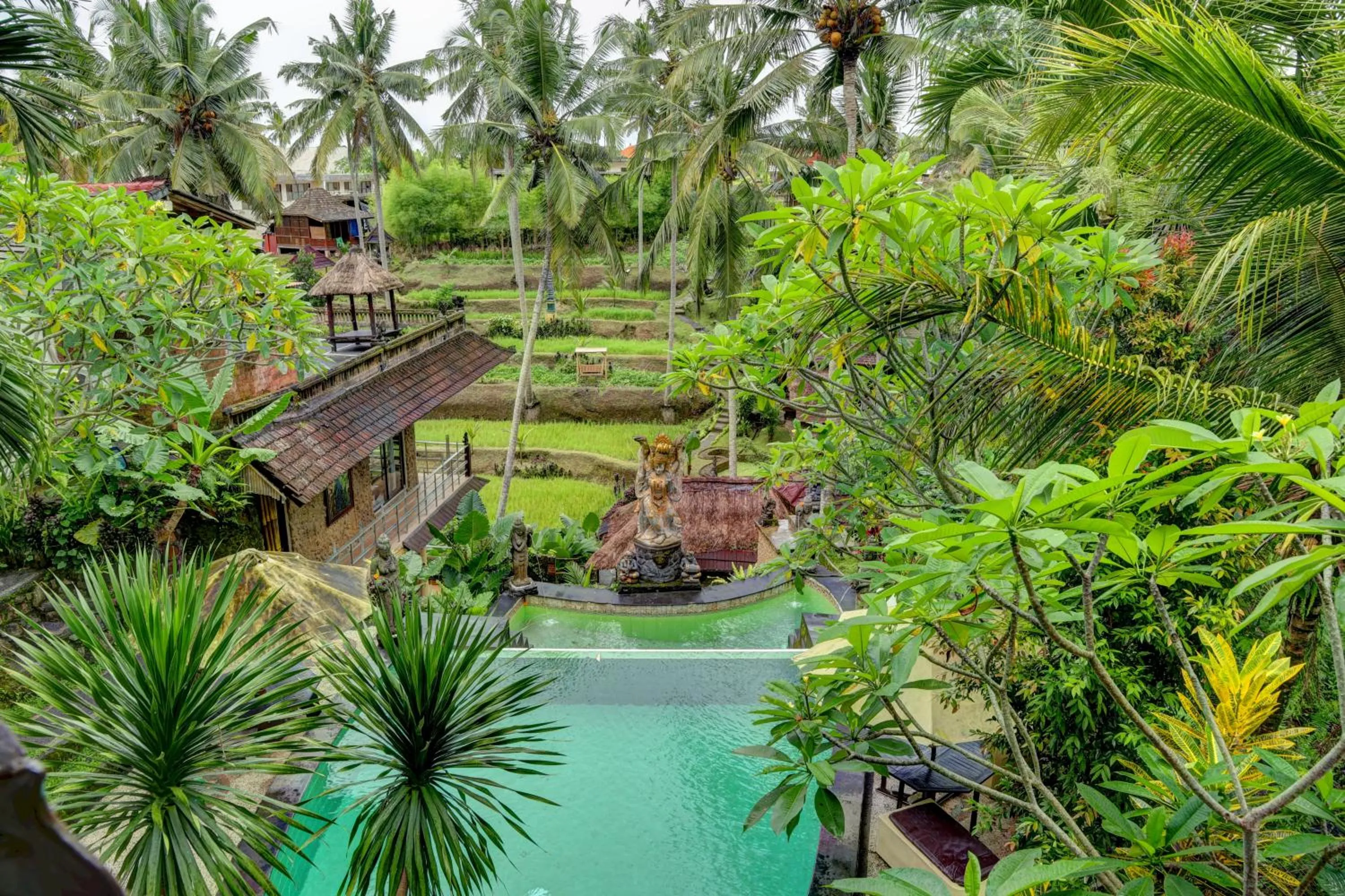 Property building in Junjungan Suite