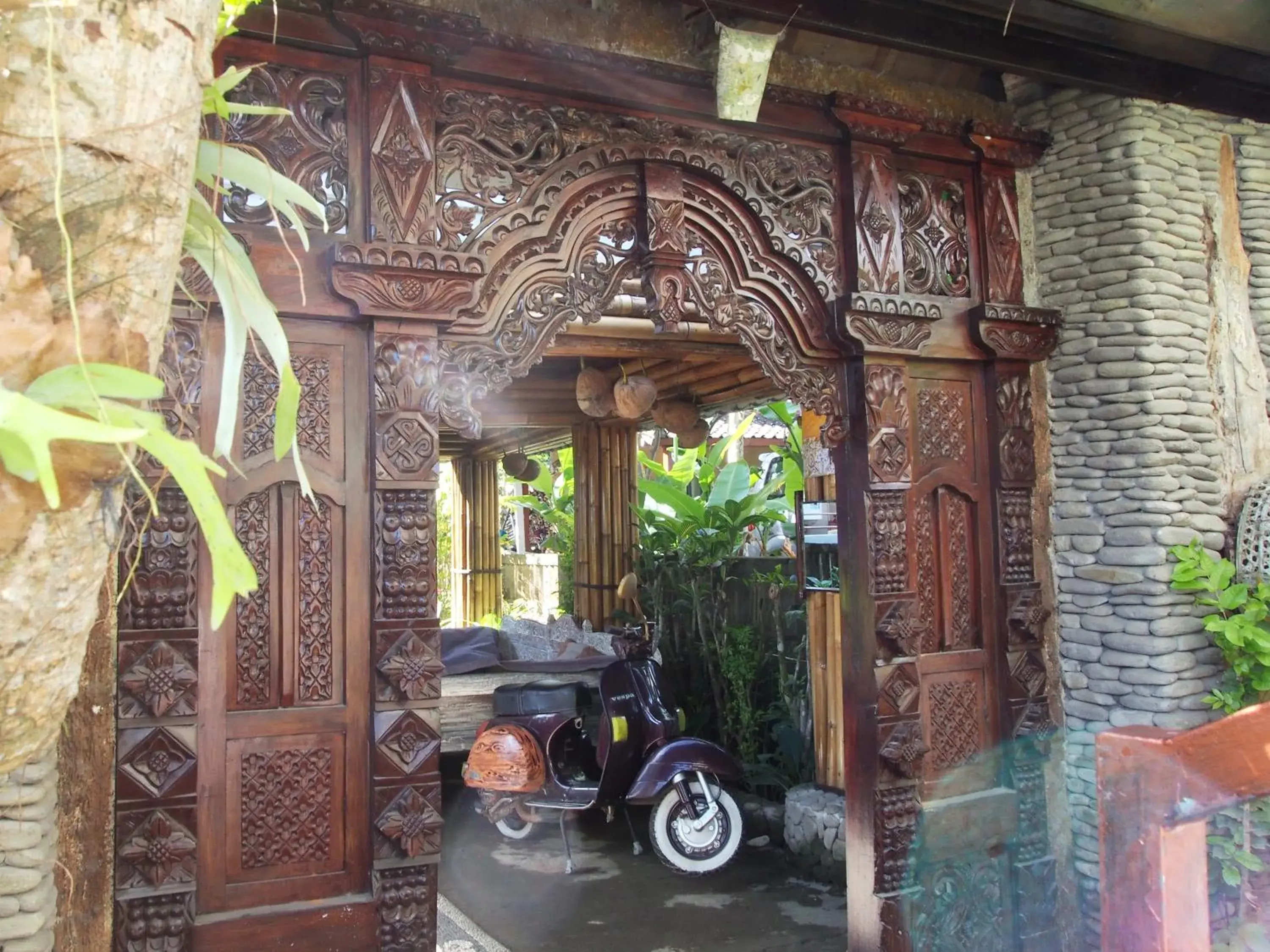 Facade/entrance in Junjungan Suite Facade/entrance in Junjungan Suite