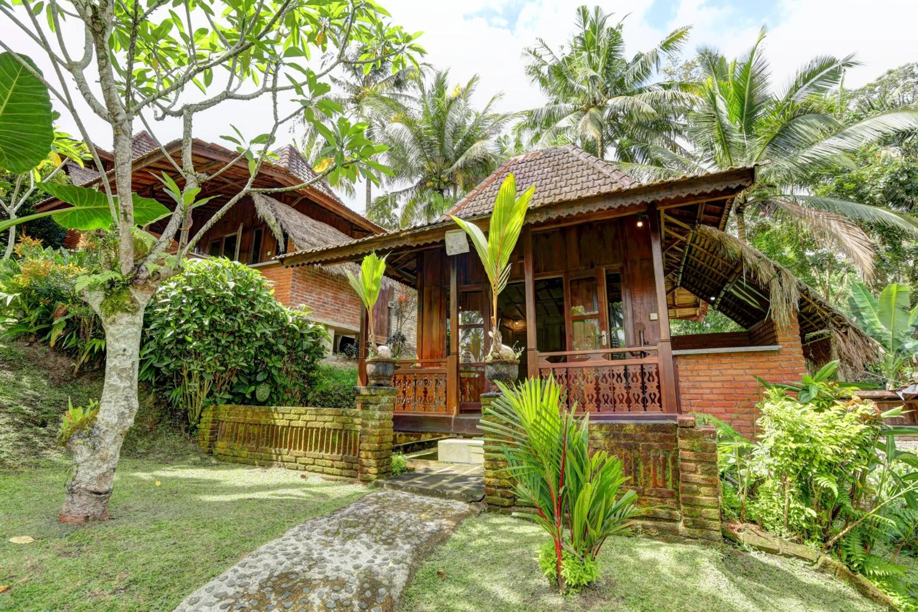 Property building in Junjungan Suite