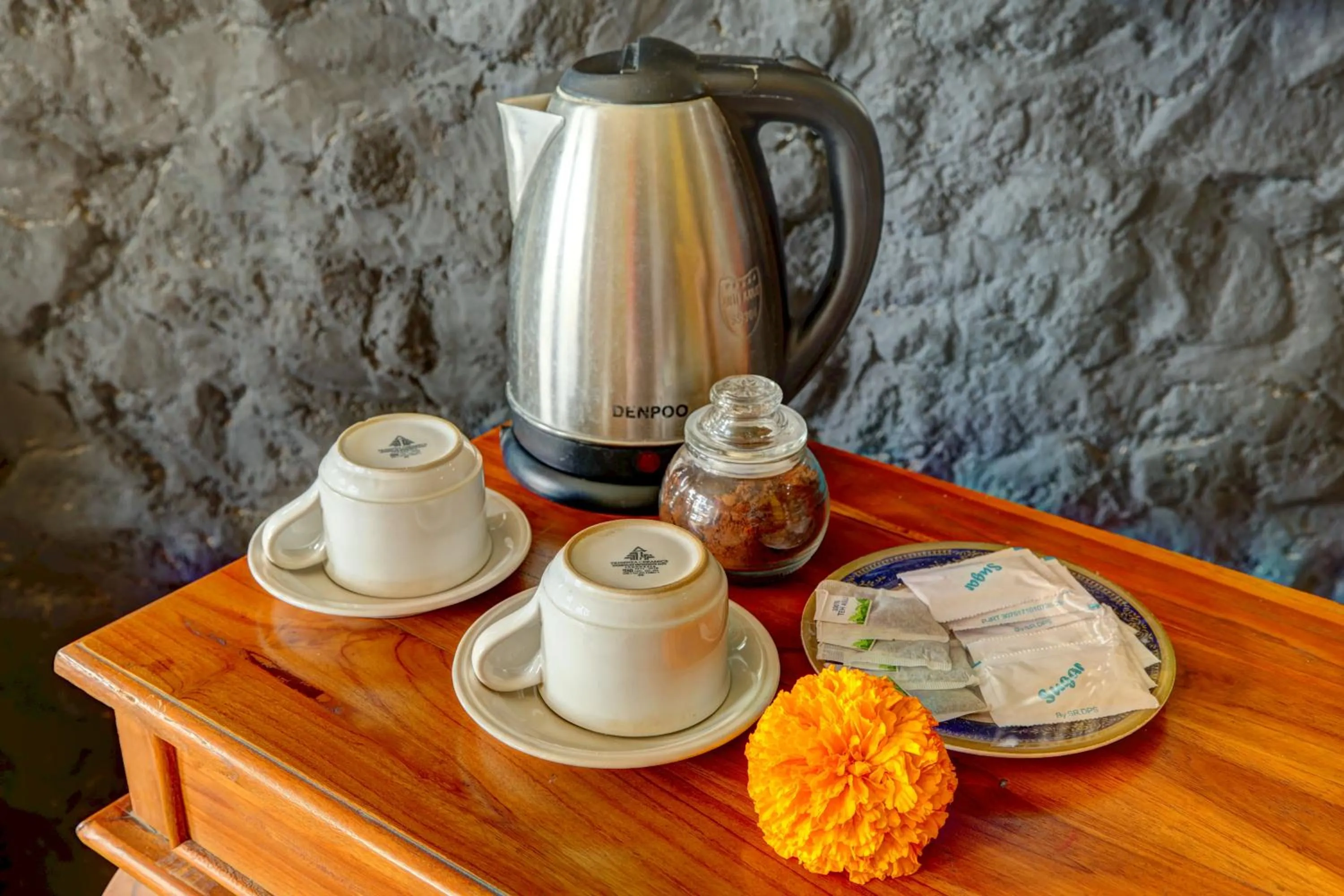 Coffee/tea facilities in Junjungan Suite