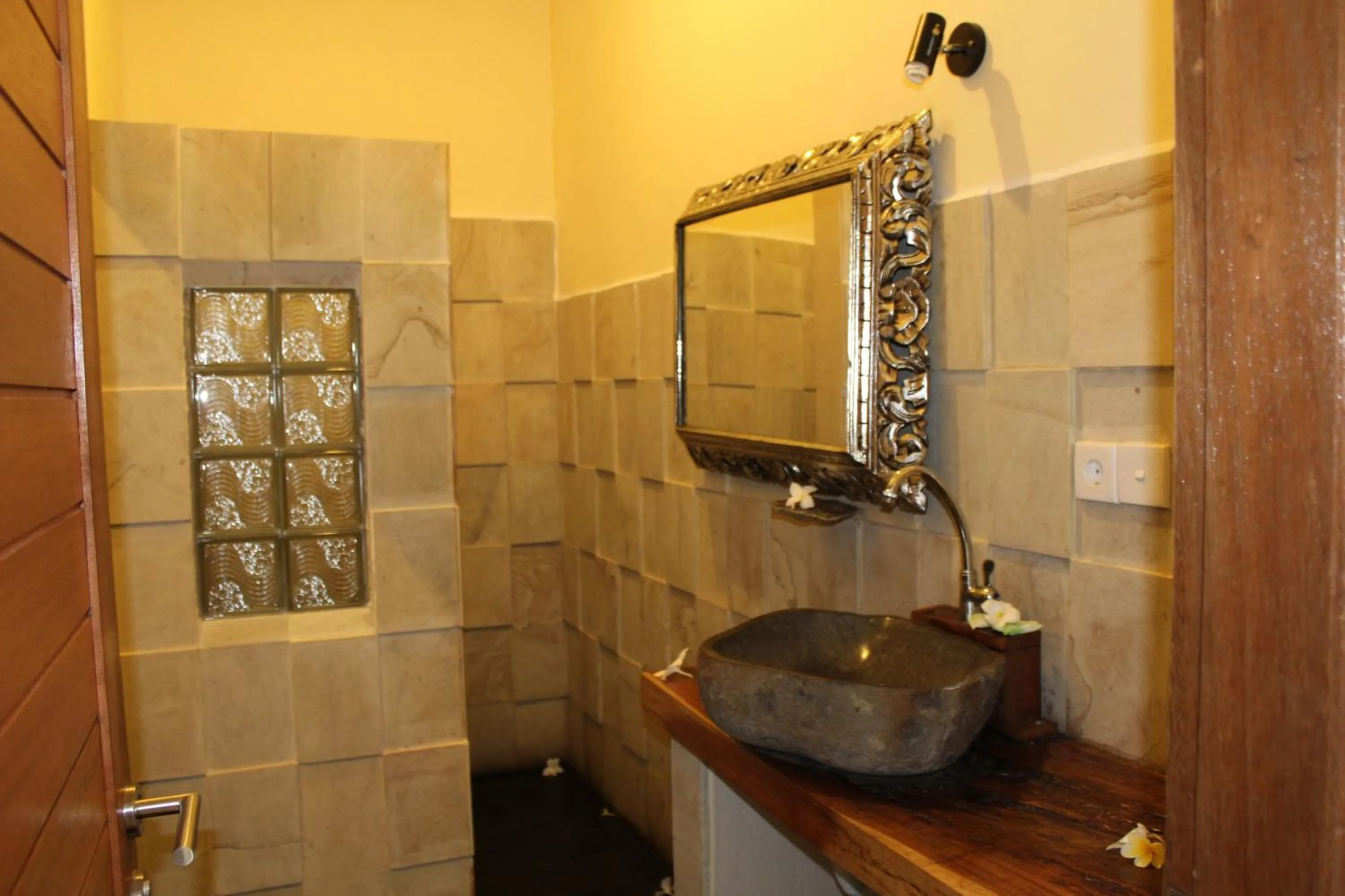 Bathroom in Junjungan Suite