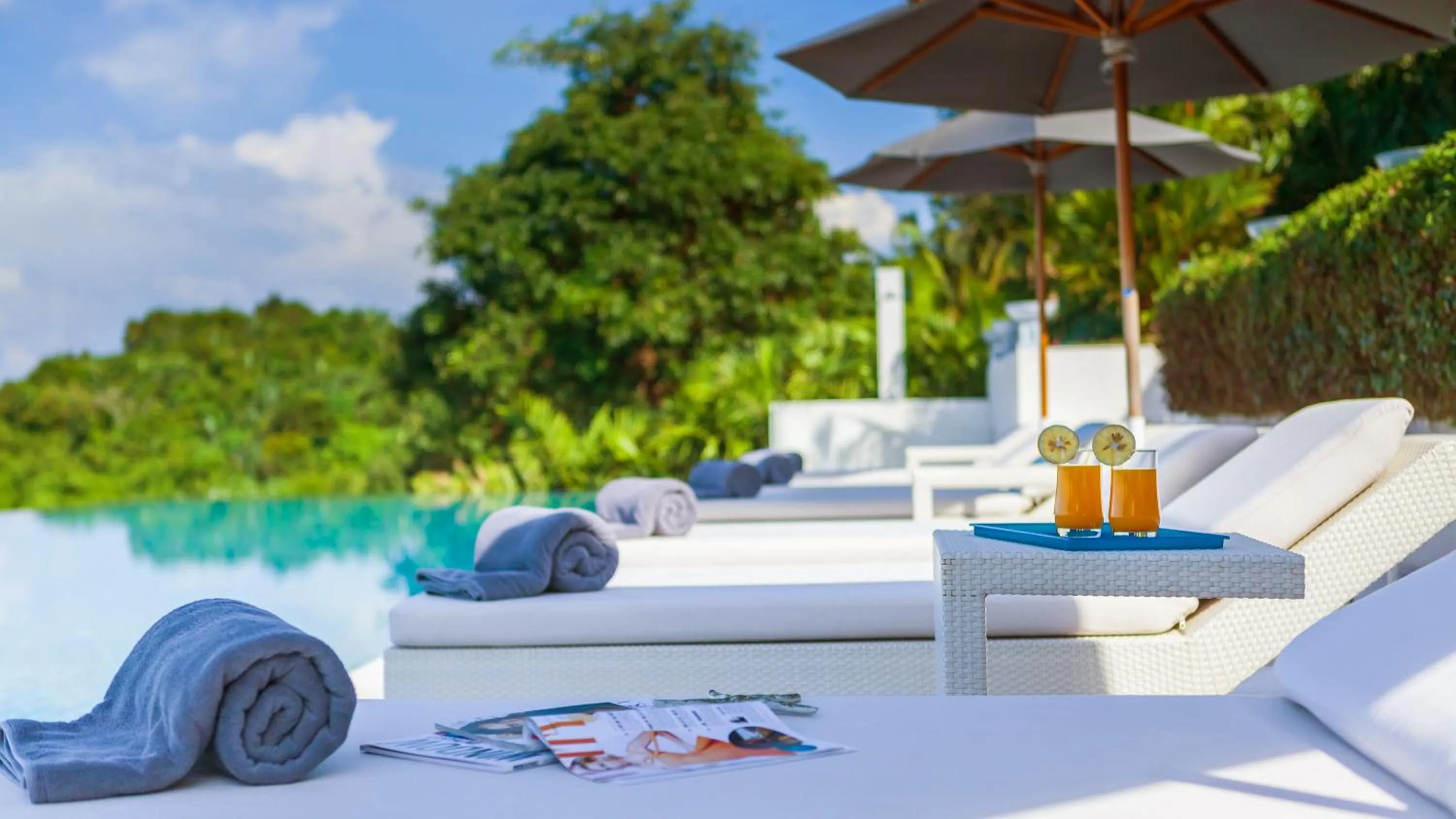 Swimming pool in Ocean's 11 Villa