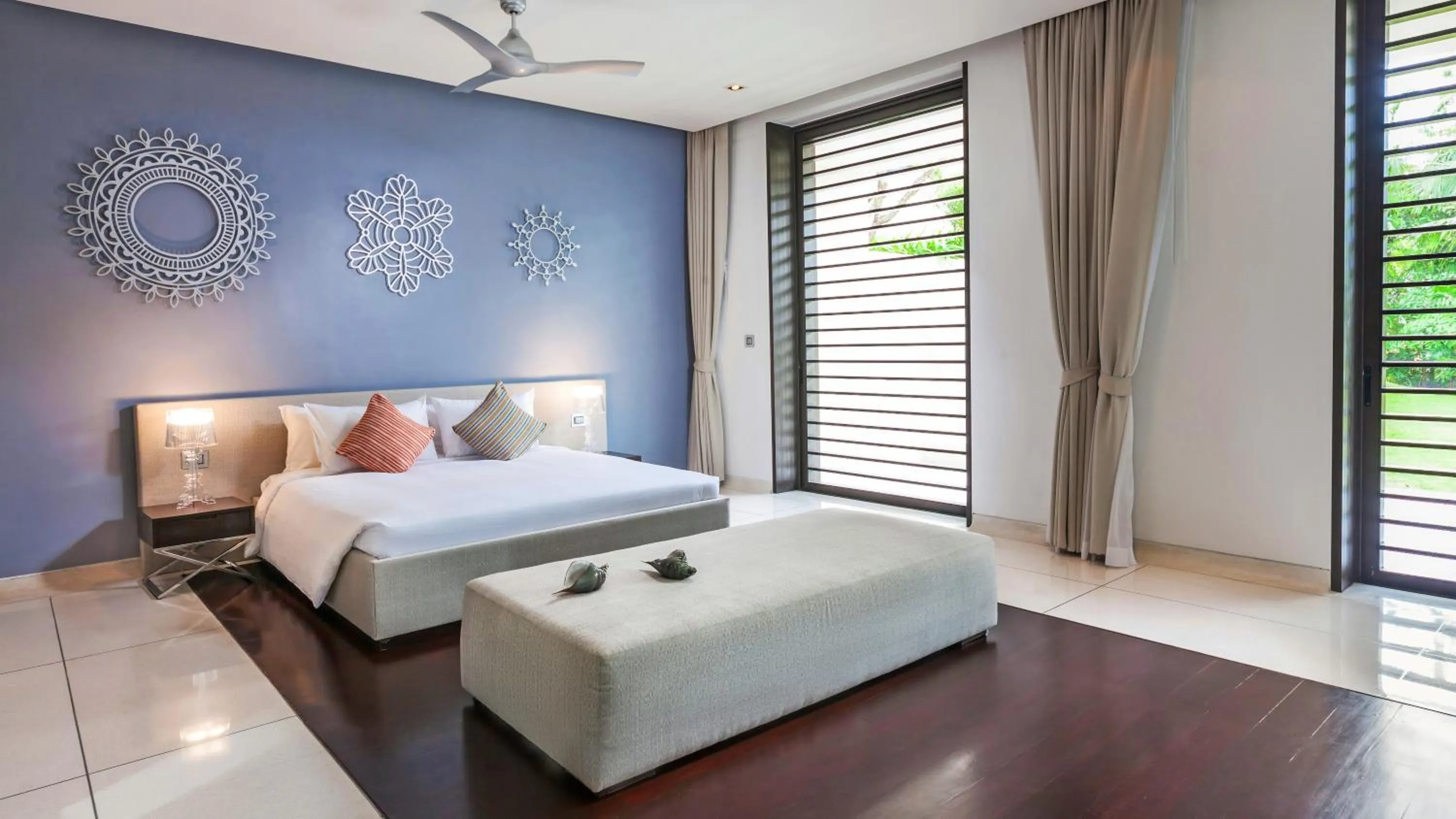 Bedroom, Bed in Ocean's 11 Villa