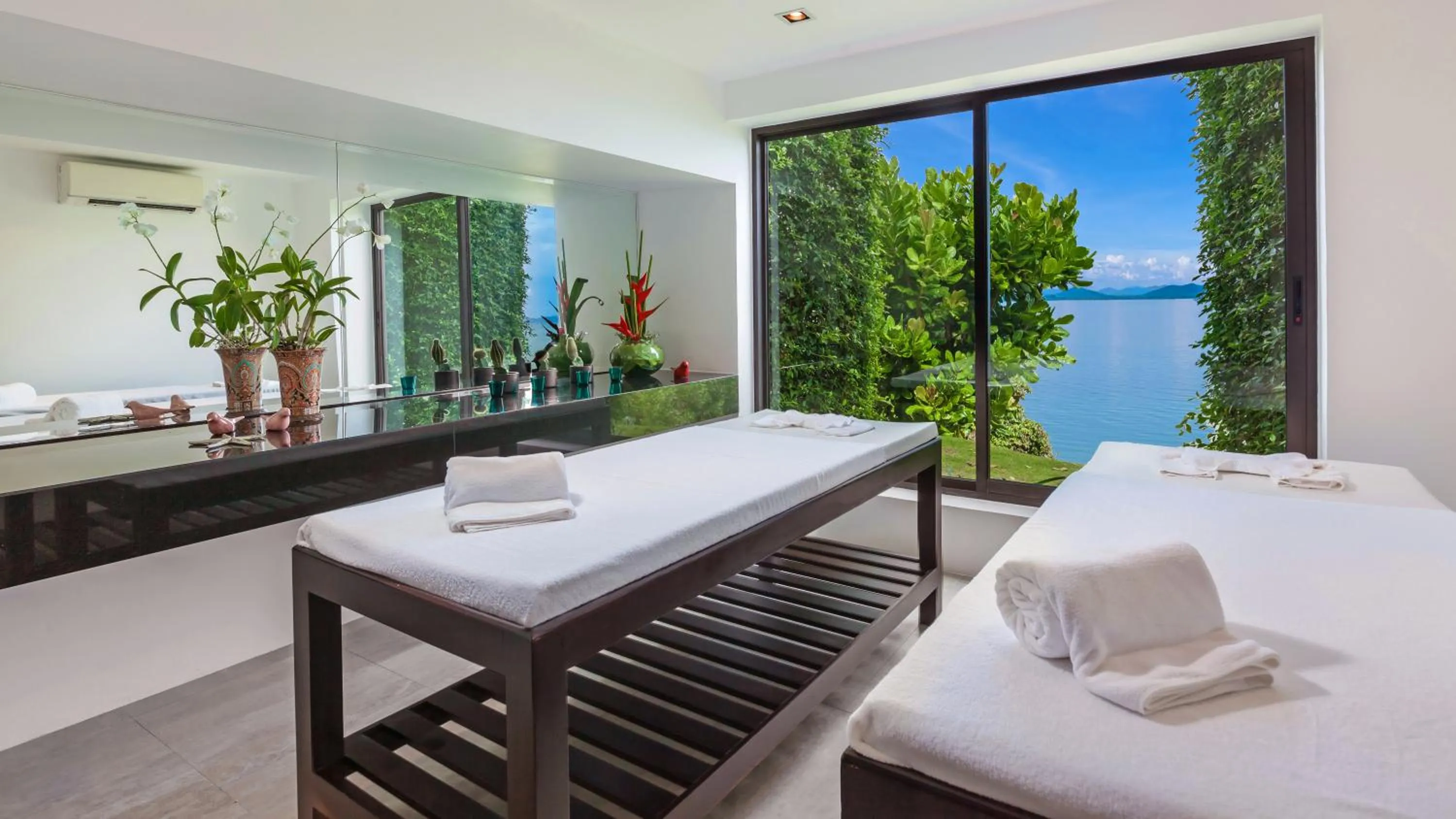 Massage in Ocean's 11 Villa