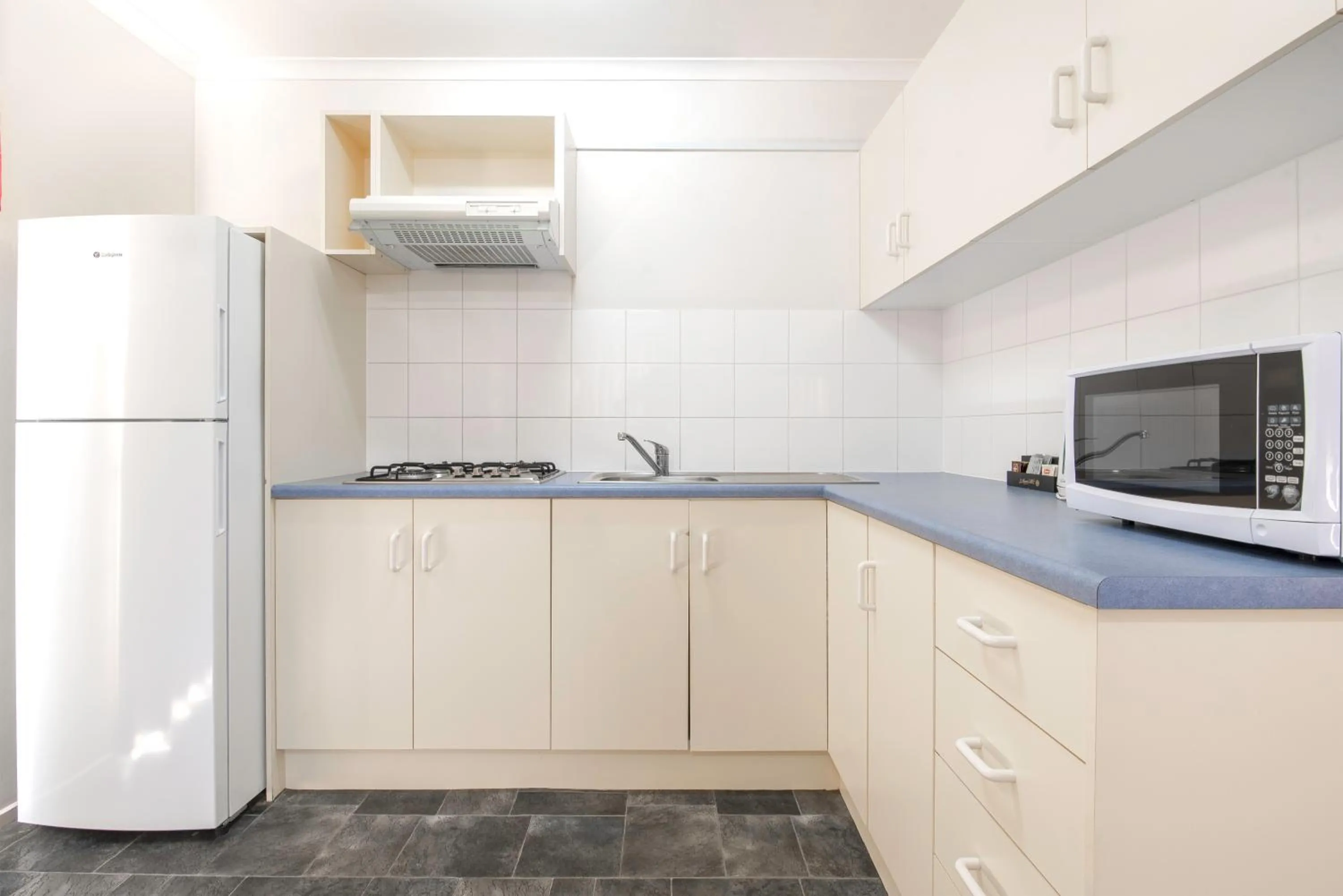 Kitchen or kitchenette in Echo Holiday Parks - Windsor Gardens