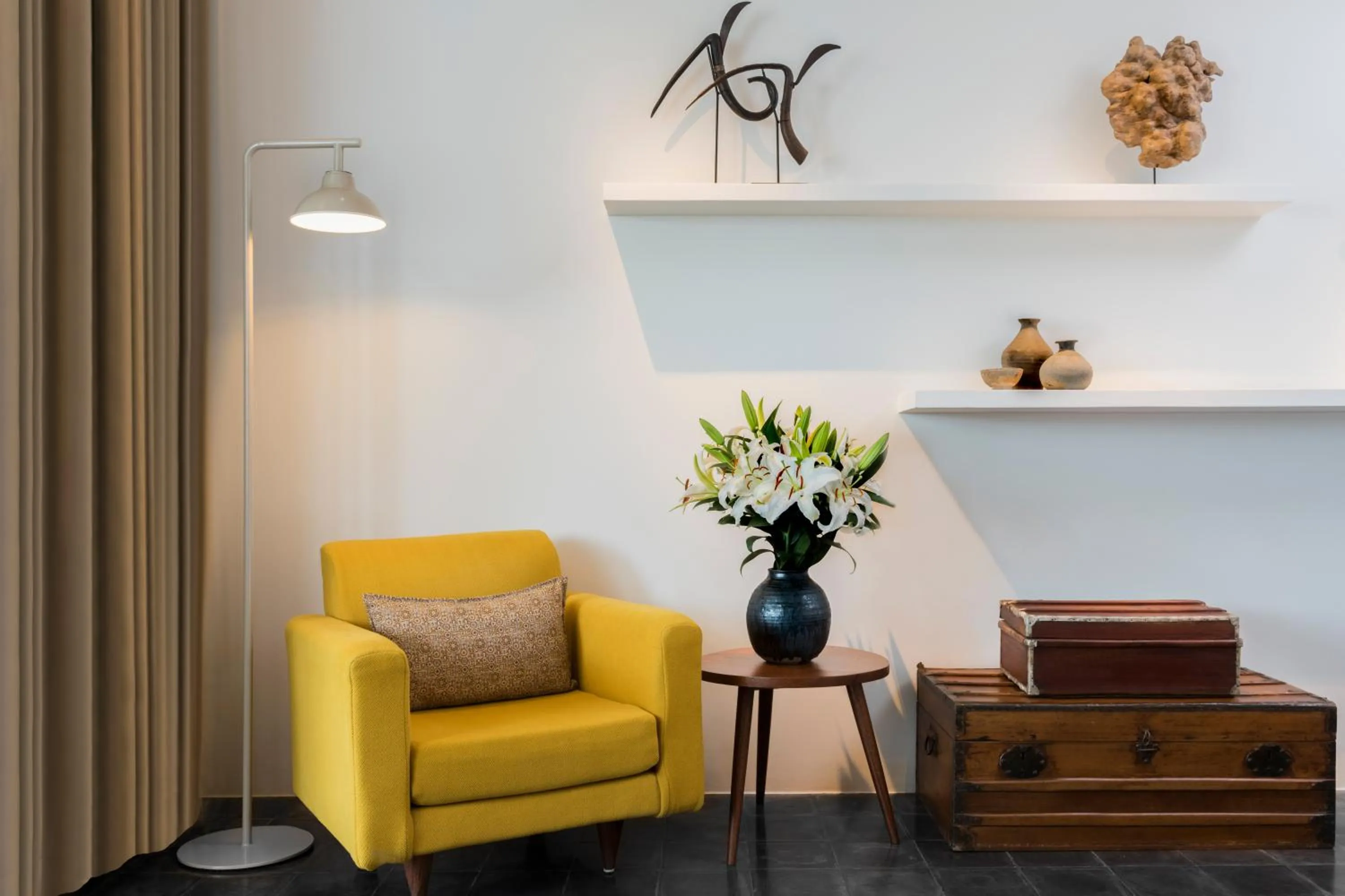 Decorative detail in Viroth's Hotel