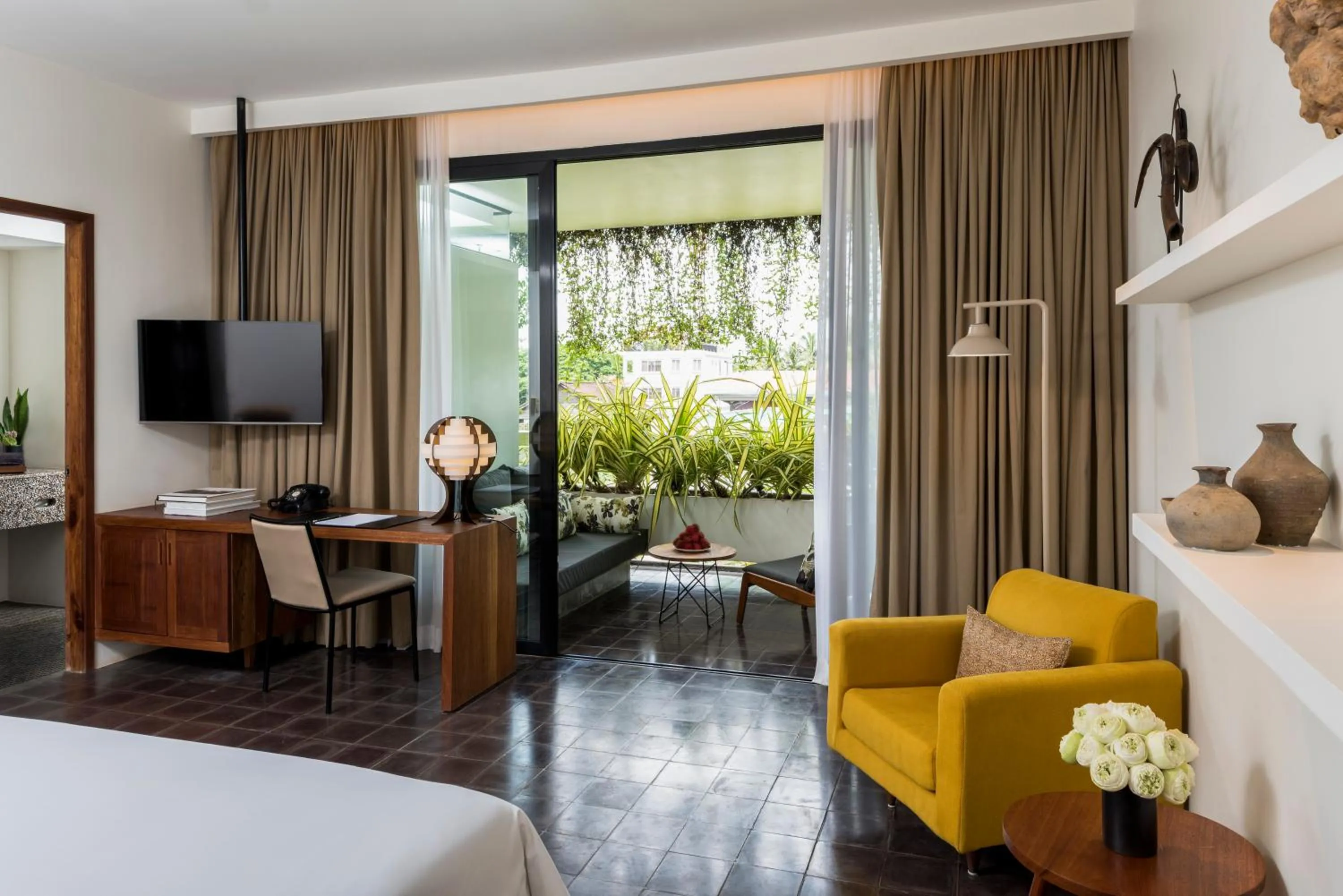 Decorative detail, Bed in Viroth's Hotel