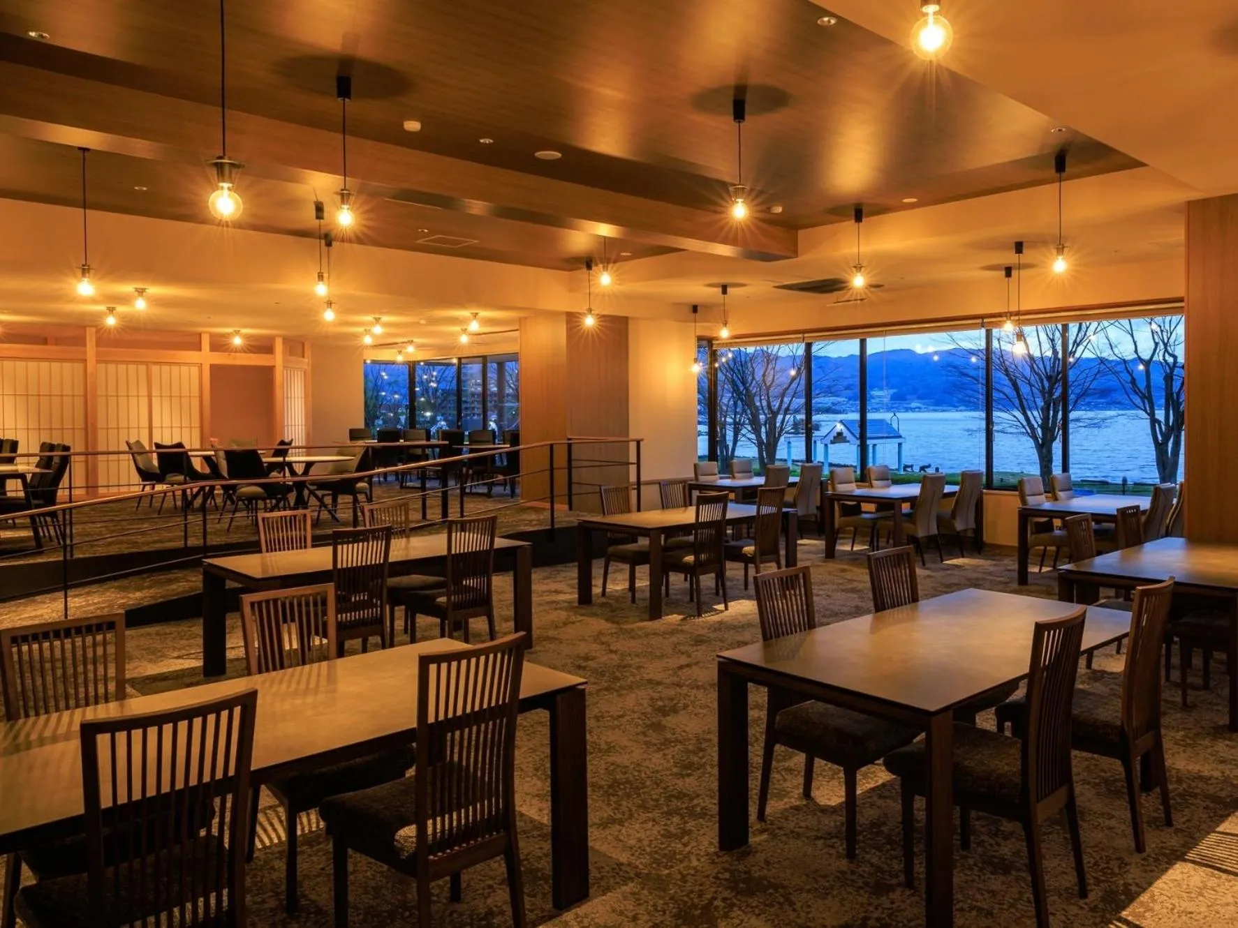 Restaurant/places to eat in Suhaku