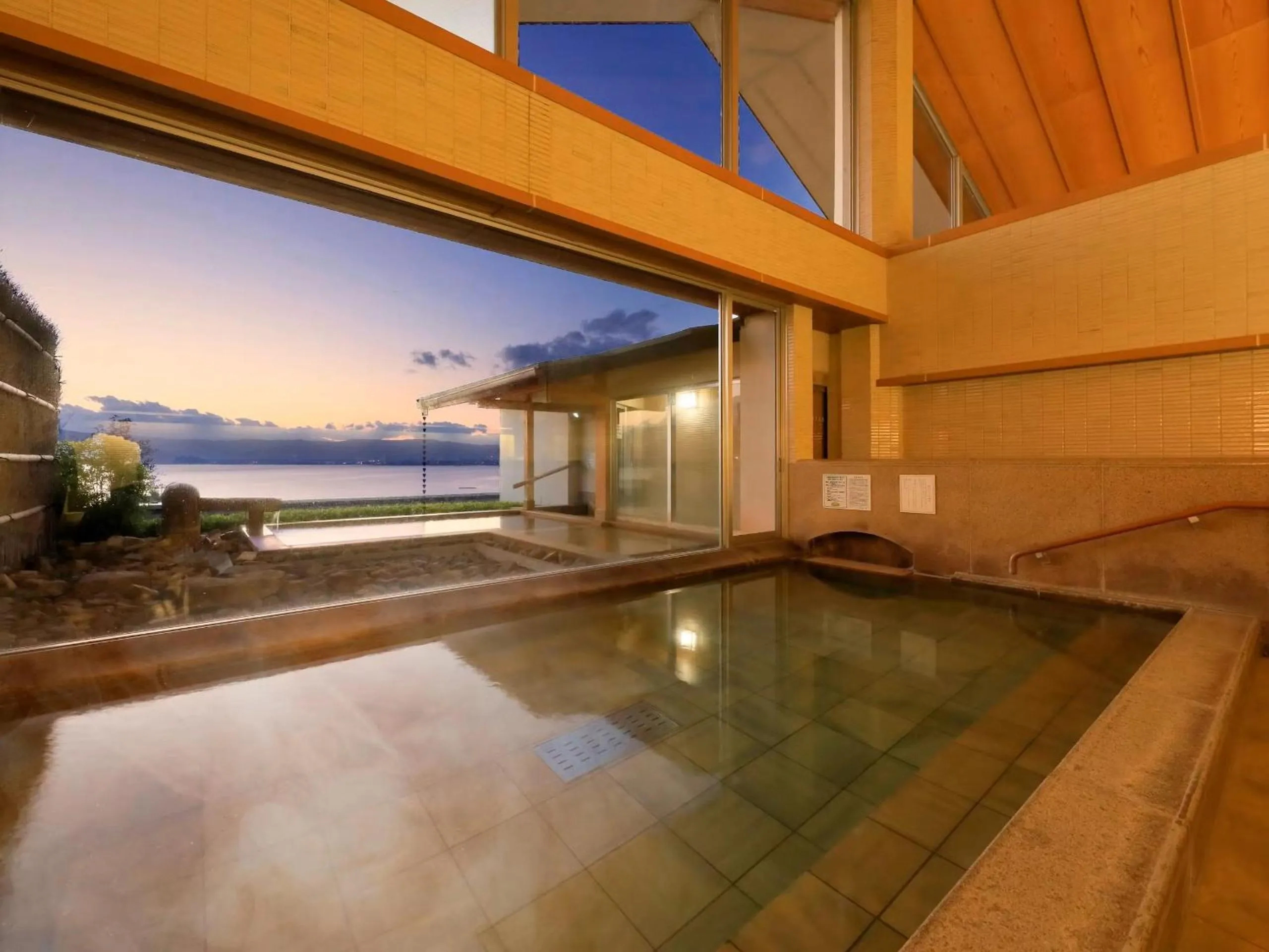 Hot Spring Bath in Suhaku