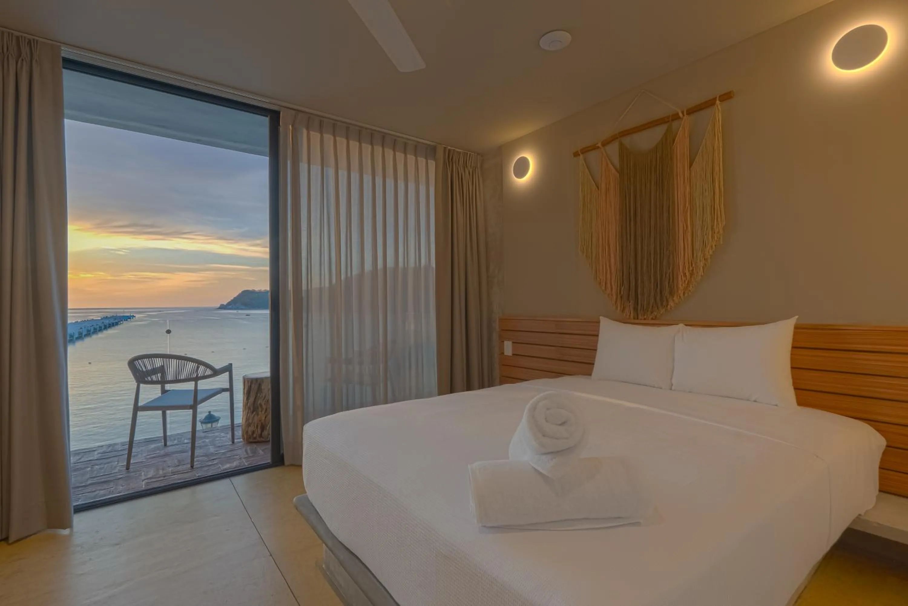 Sea view, Bed in Unnu