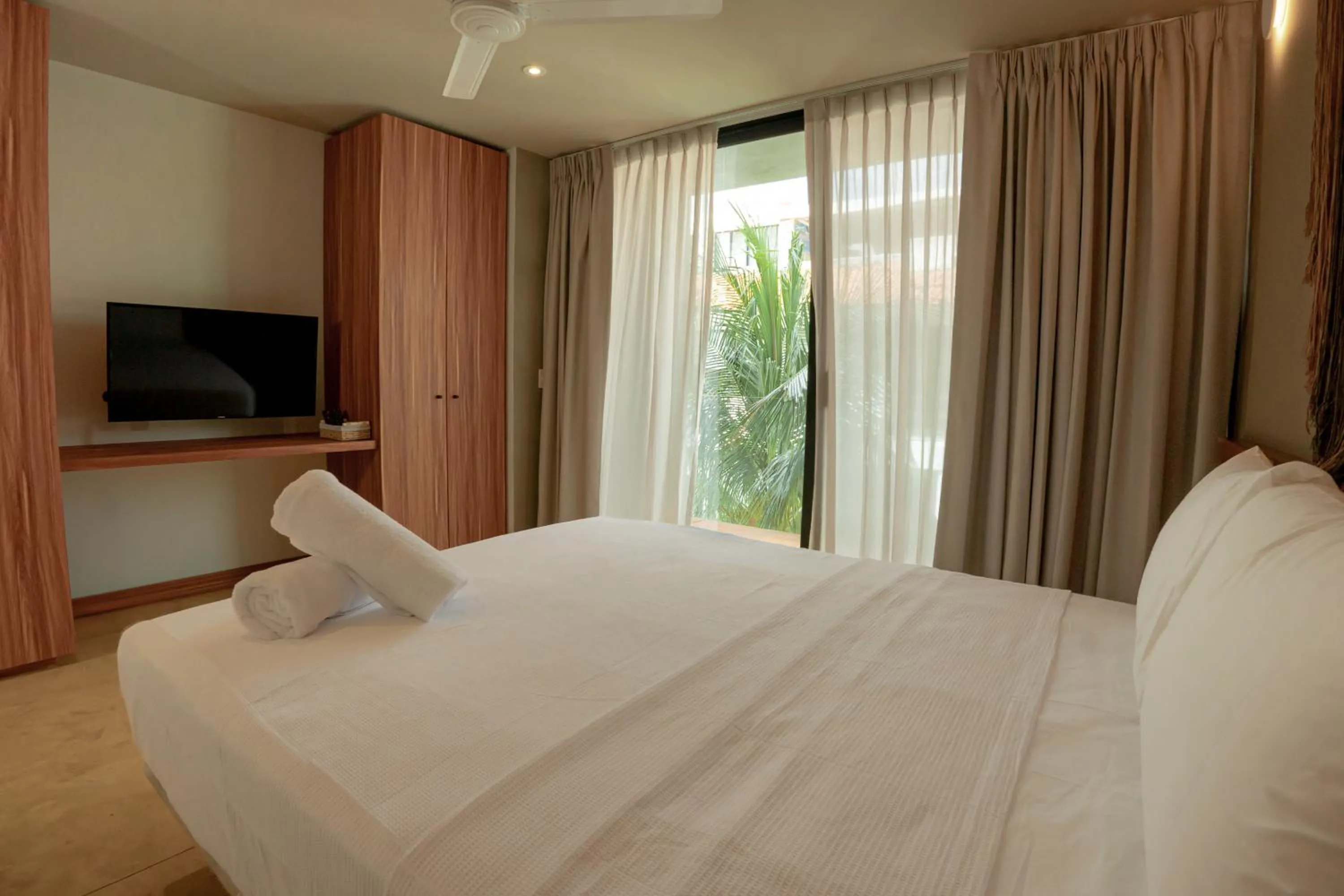 Photo of the whole room, Bed in Unnu