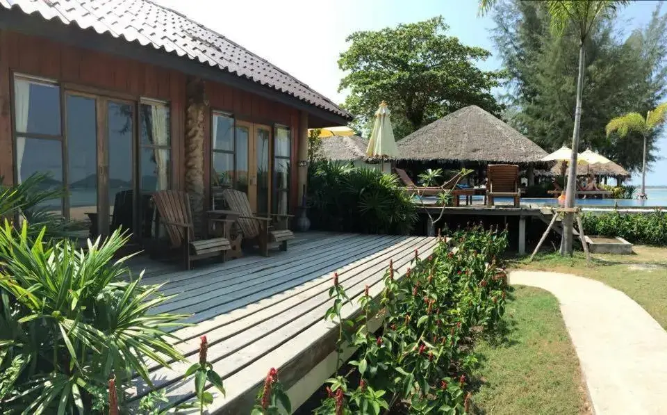 Facade/entrance in Thiwson Beach Resort - SHA Extra Plus Facade/entrance in Thiwson Beach Resort - SHA Extra Plus