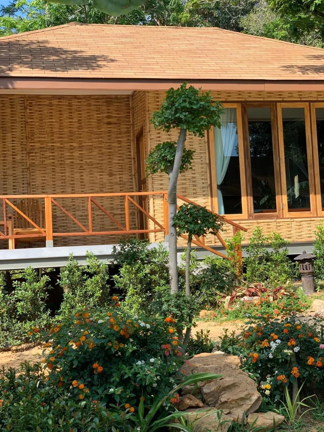 Thiwson Beach Resort - SHA Extra Plus