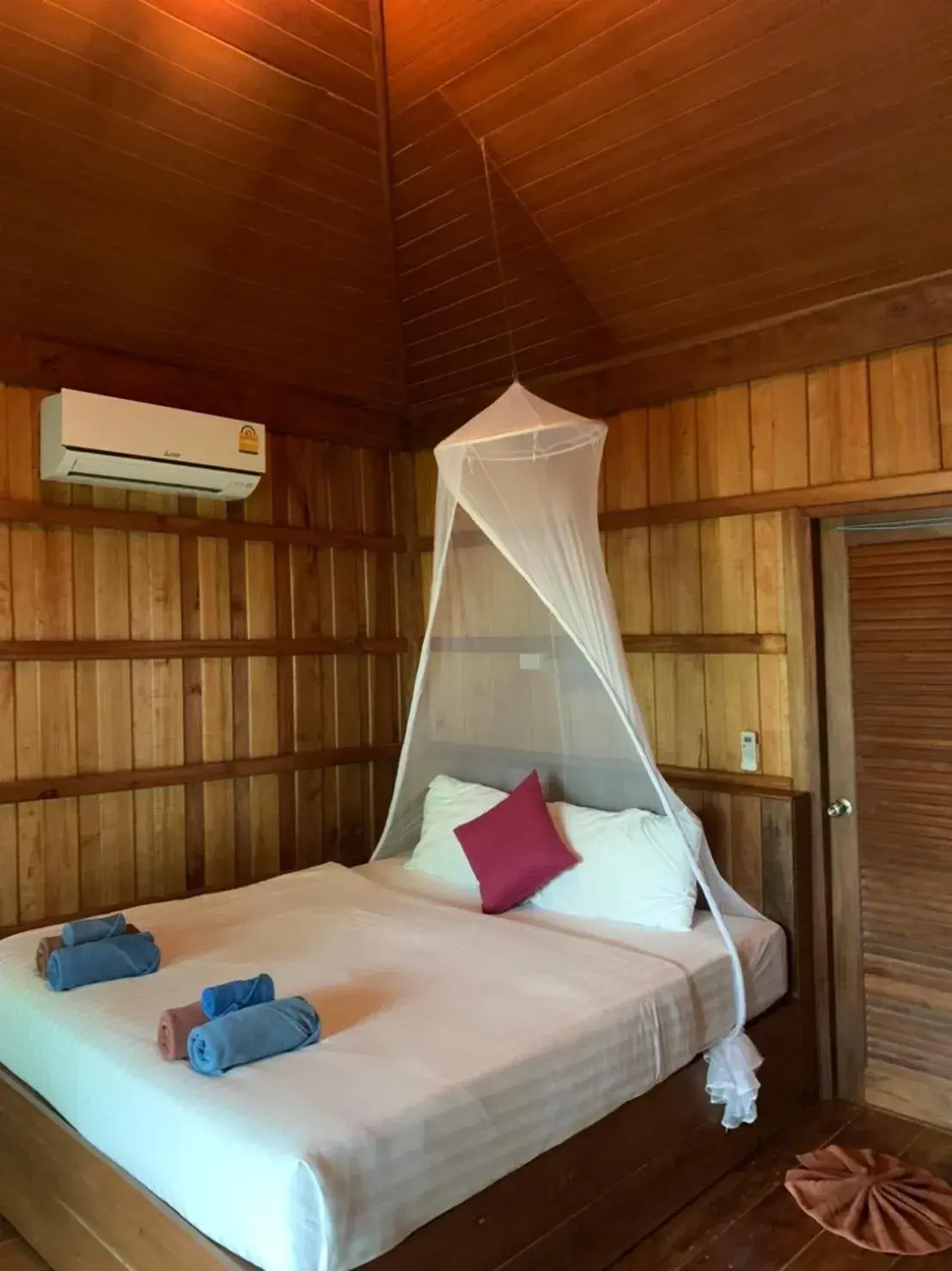 Bed in Thiwson Beach Resort - SHA Extra Plus Bed in Thiwson Beach Resort - SHA Extra Plus