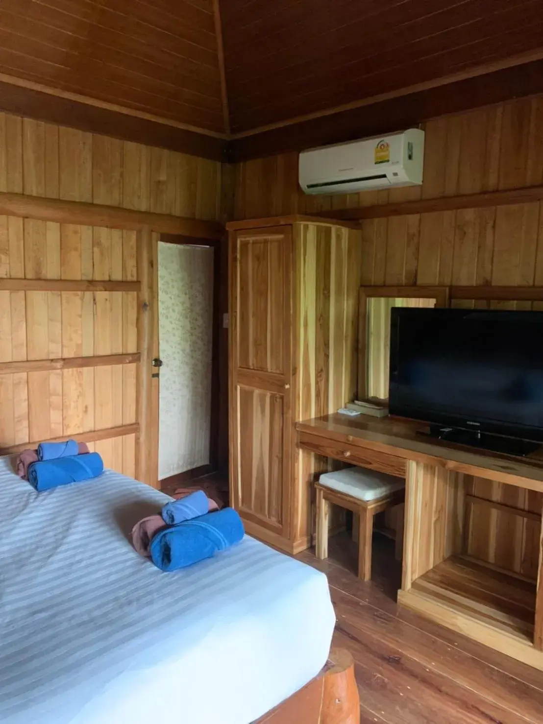 Bed in Thiwson Beach Resort - SHA Extra Plus Bed in Thiwson Beach Resort - SHA Extra Plus