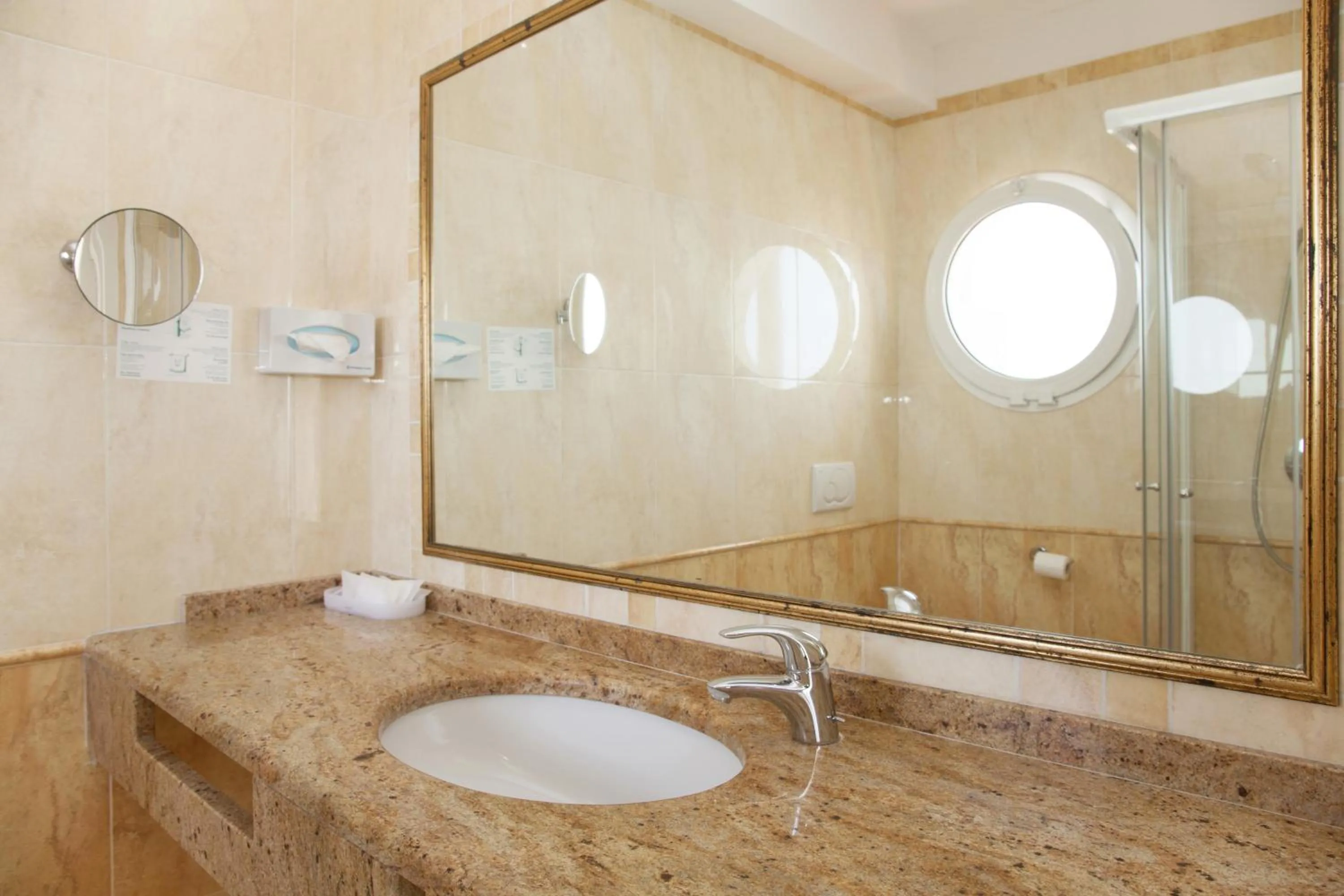 Bathroom in Hotel Panama