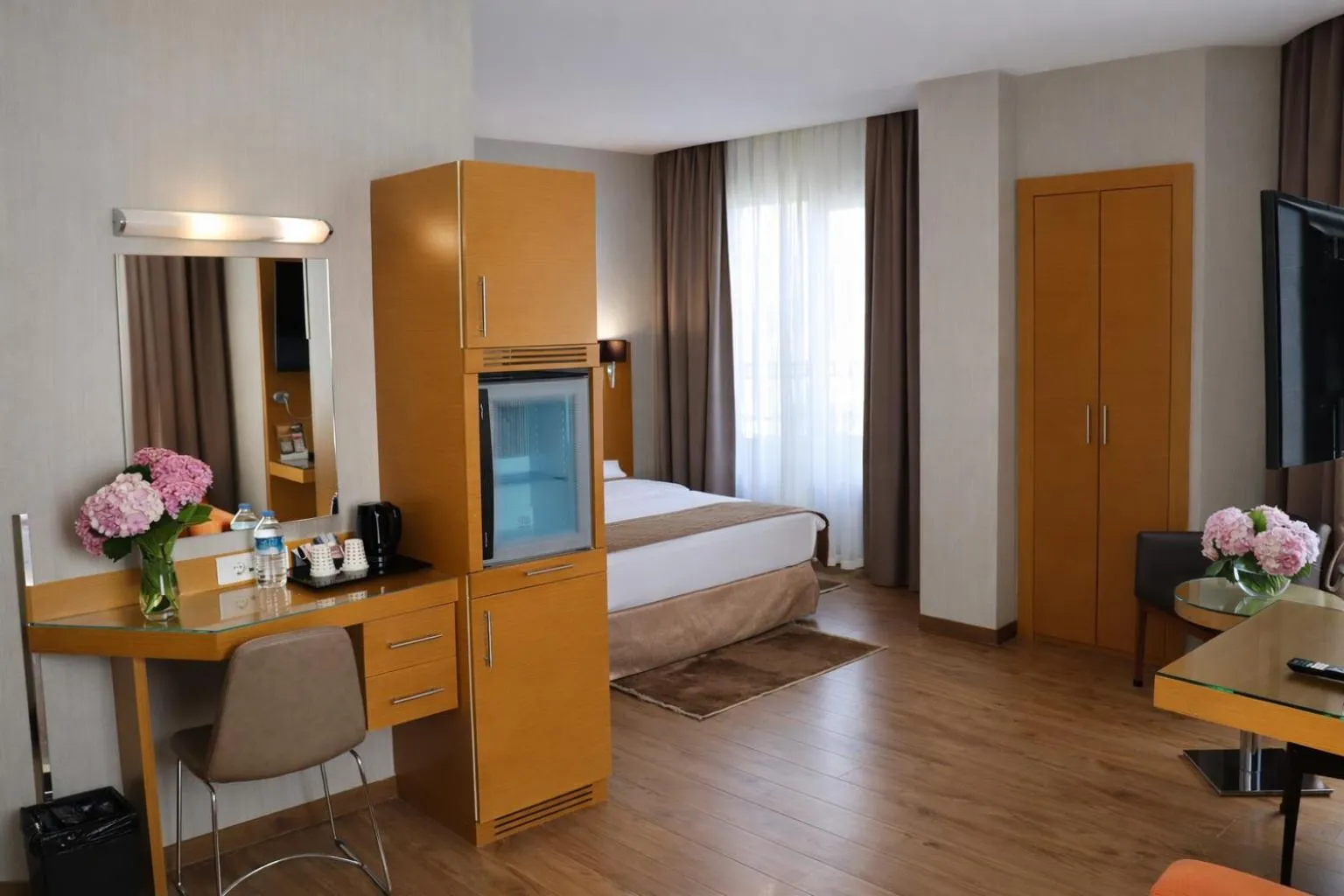 TV and multimedia, Bed in Riva Hotel Taksim