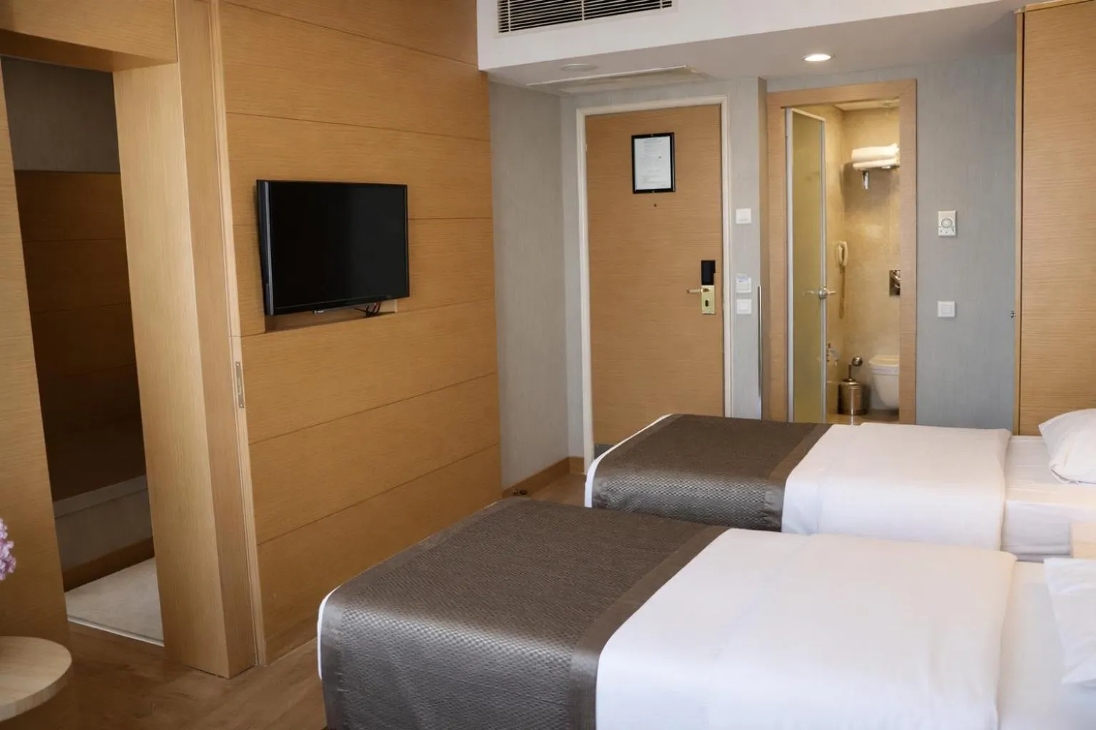 Bedroom, Bed in Riva Hotel Taksim