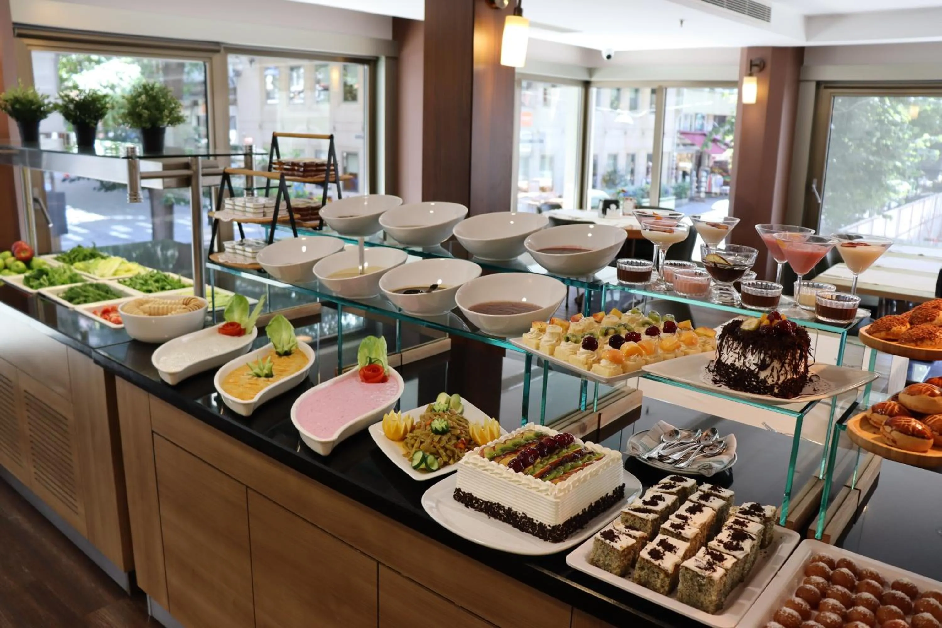 Food and drinks in Riva Hotel Taksim