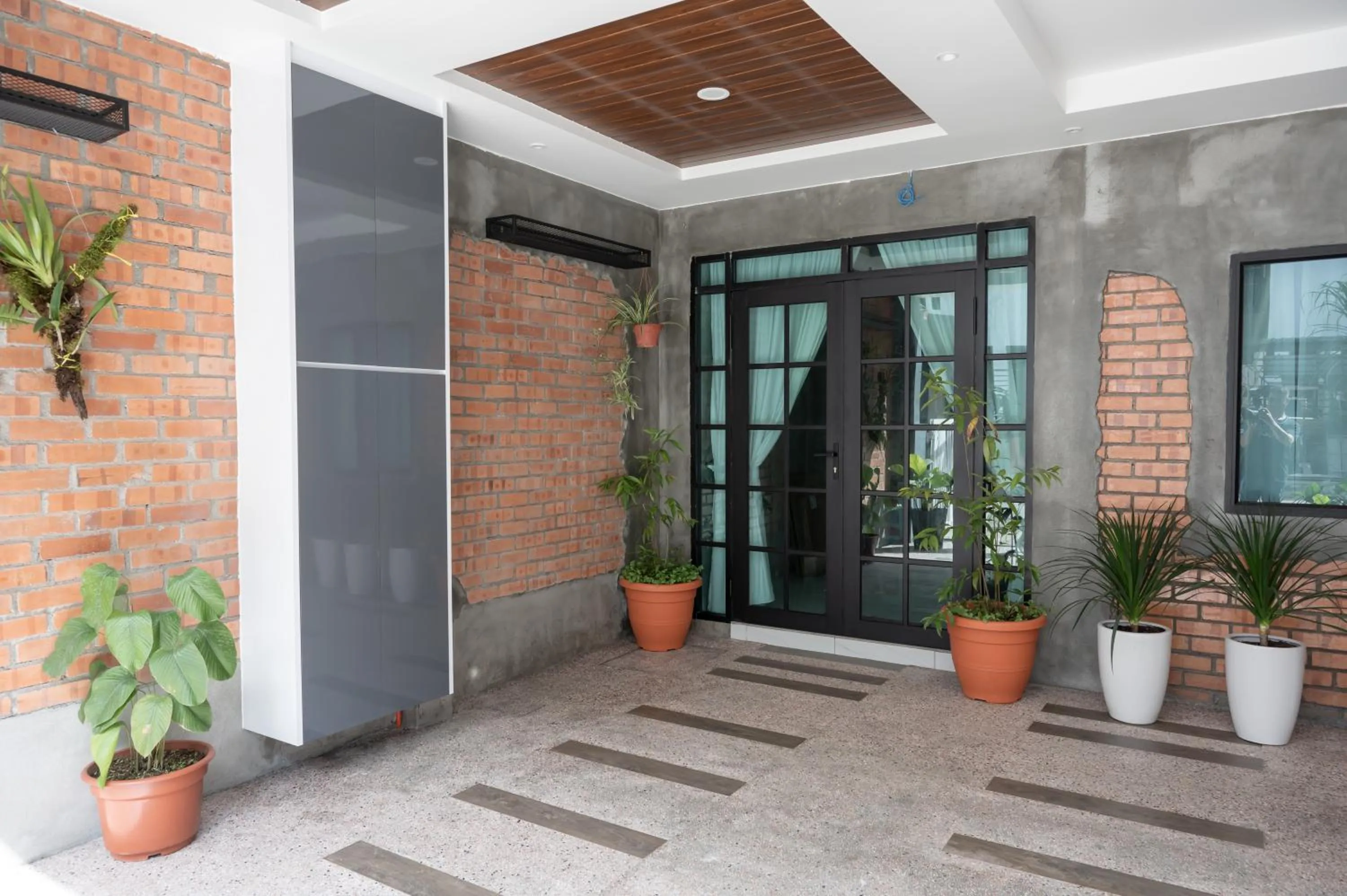 Facade/entrance in Bricks Guesthouse