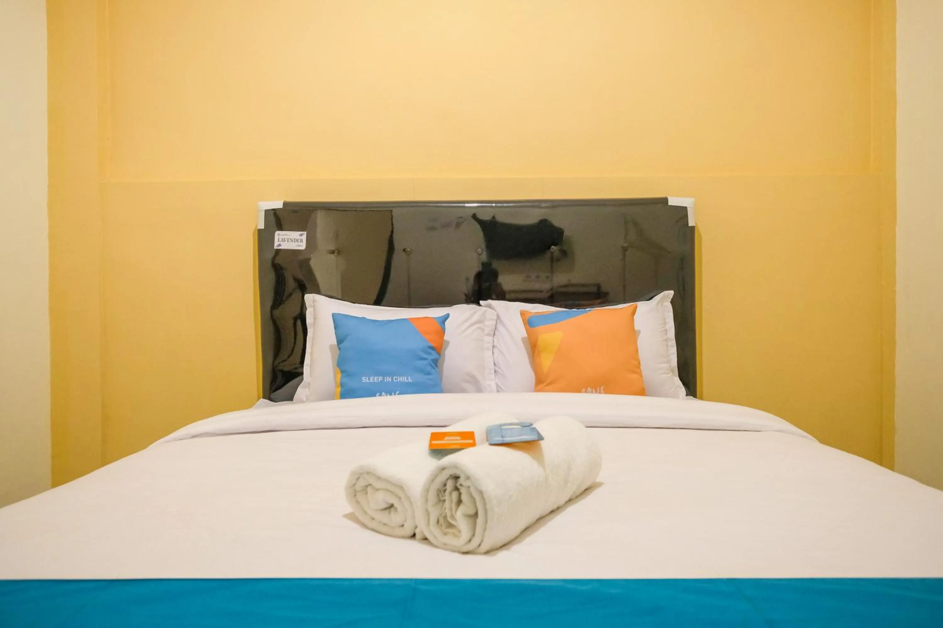 Bedroom, Bed in Sans Hotel Beskalan Malioboro