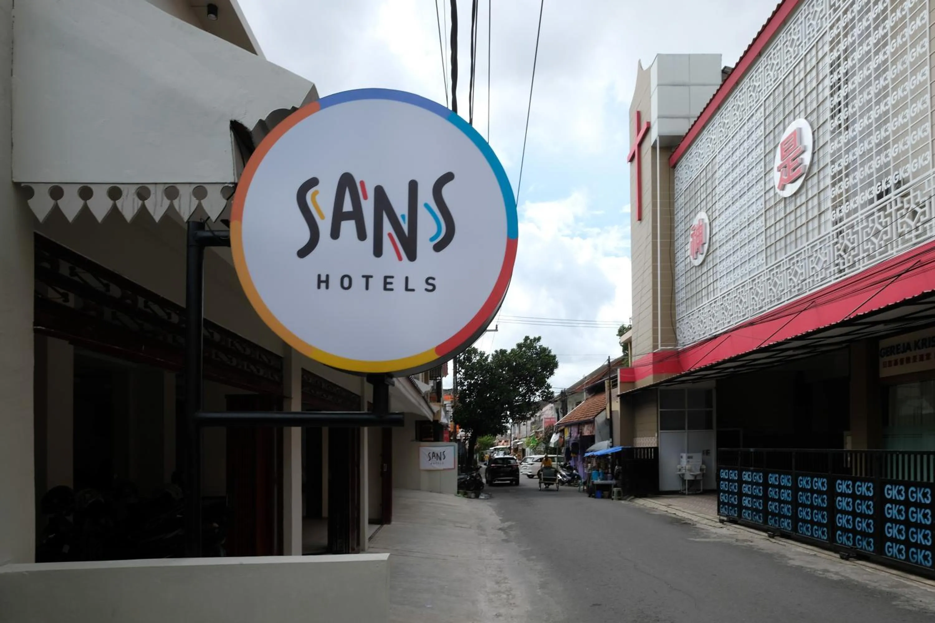 Property building in Sans Hotel Beskalan Malioboro