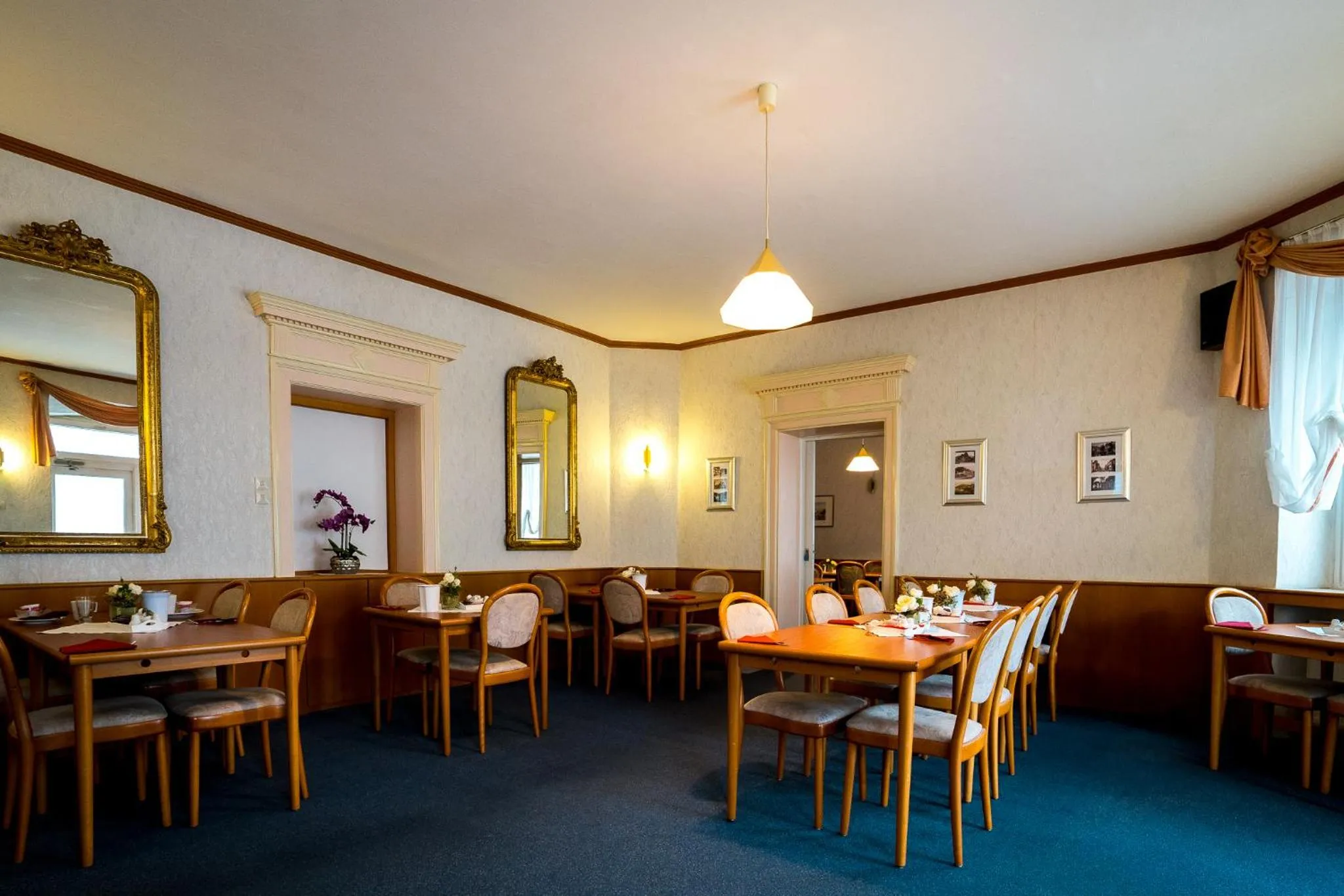 Restaurant/places to eat in Trip Inn Parkhotel Bad Ems