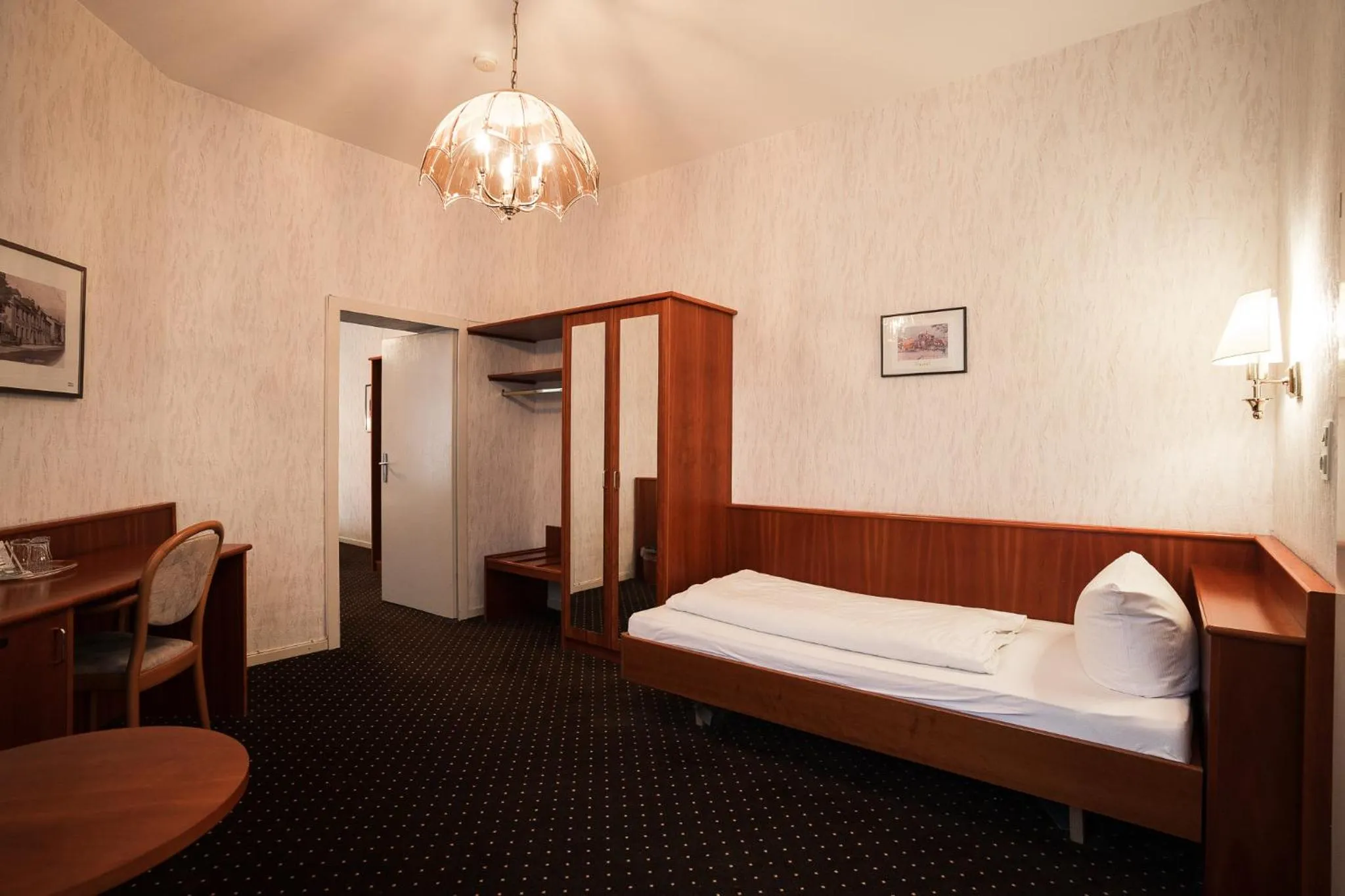 Photo of the whole room, Bed in Trip Inn Parkhotel Bad Ems