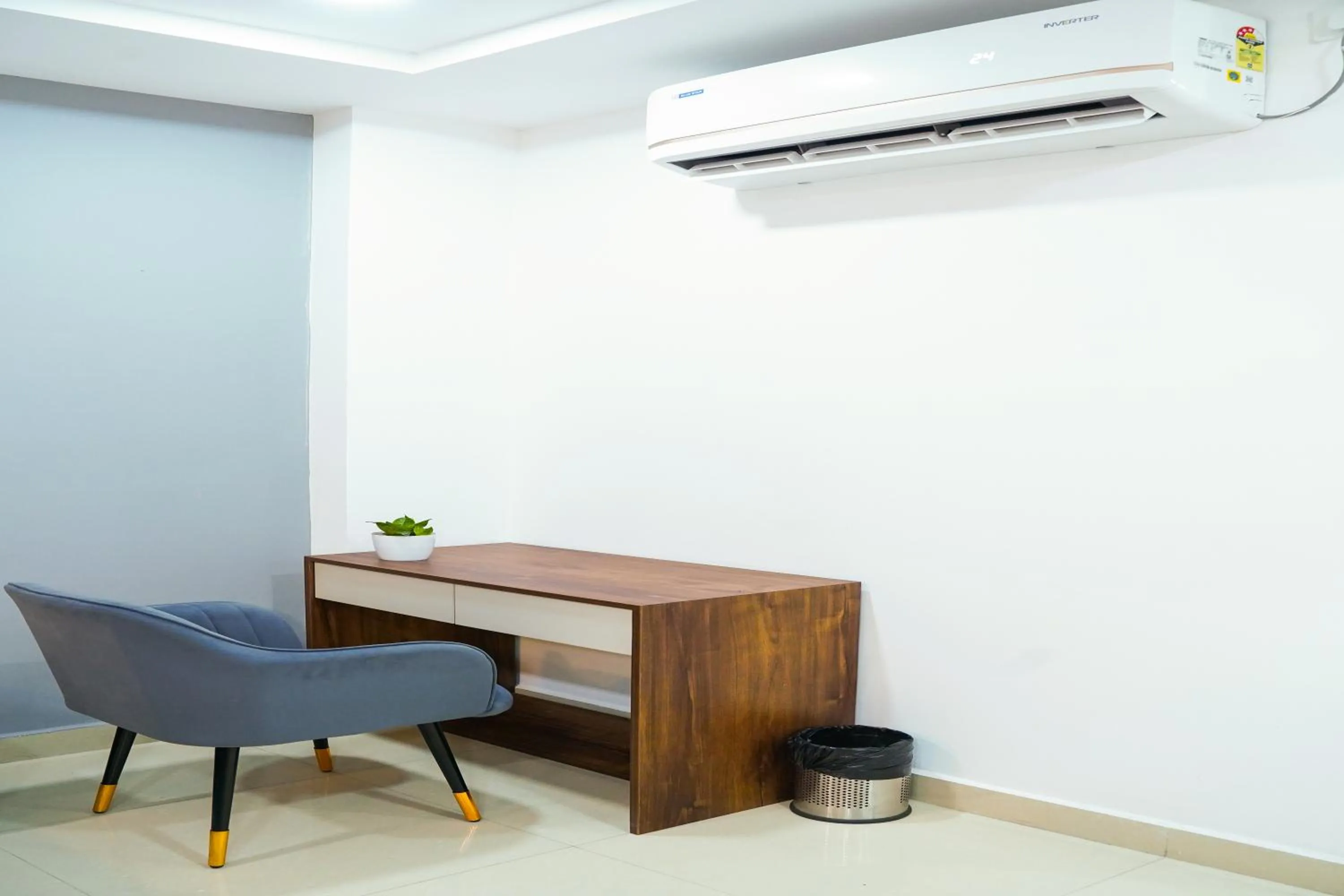 air conditioner in Housr 78 Madhapur Hitech City Near Yashoda Hospital