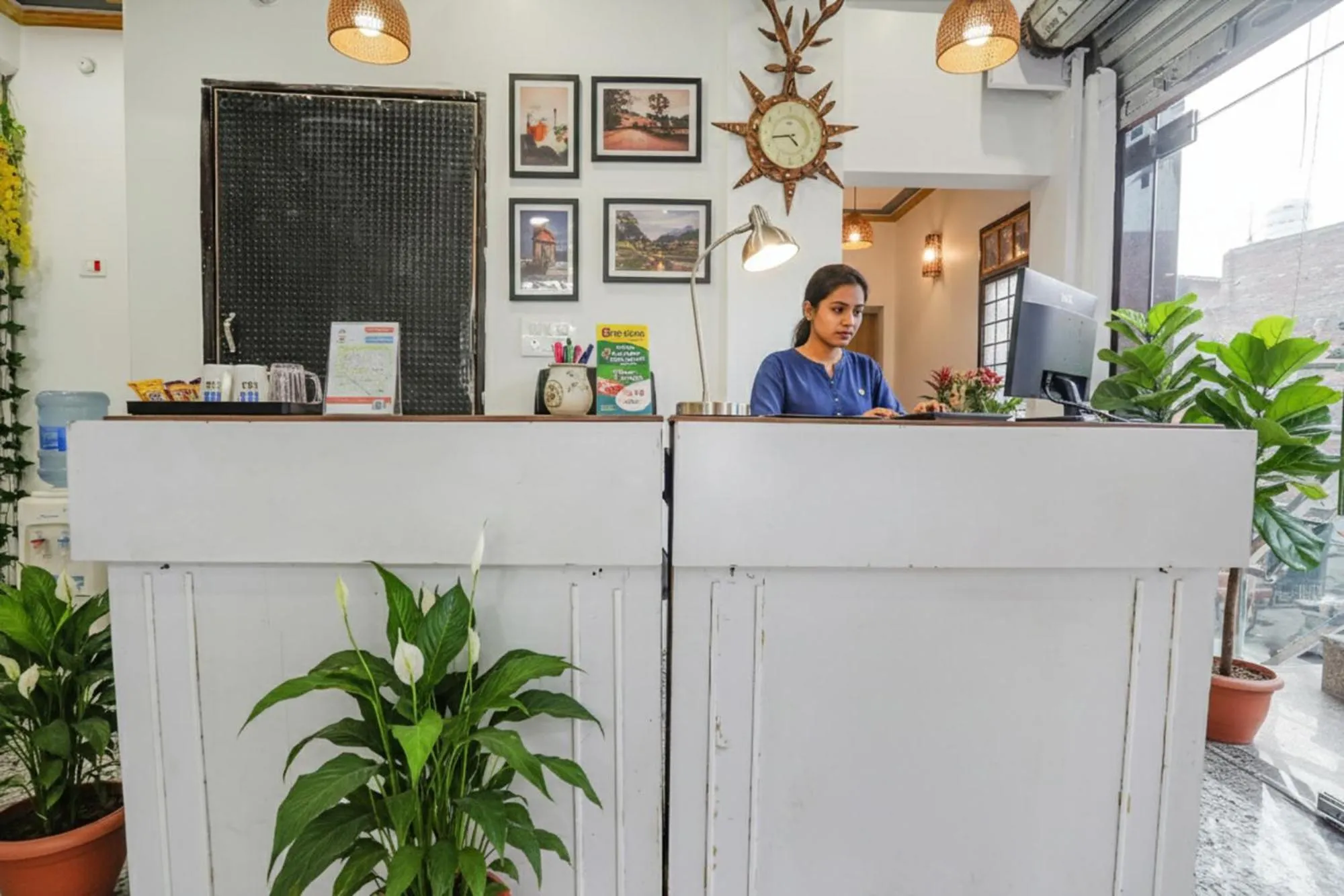 FabHotel Raghav Raj Inn - Nr Bharat Kala Bhavan