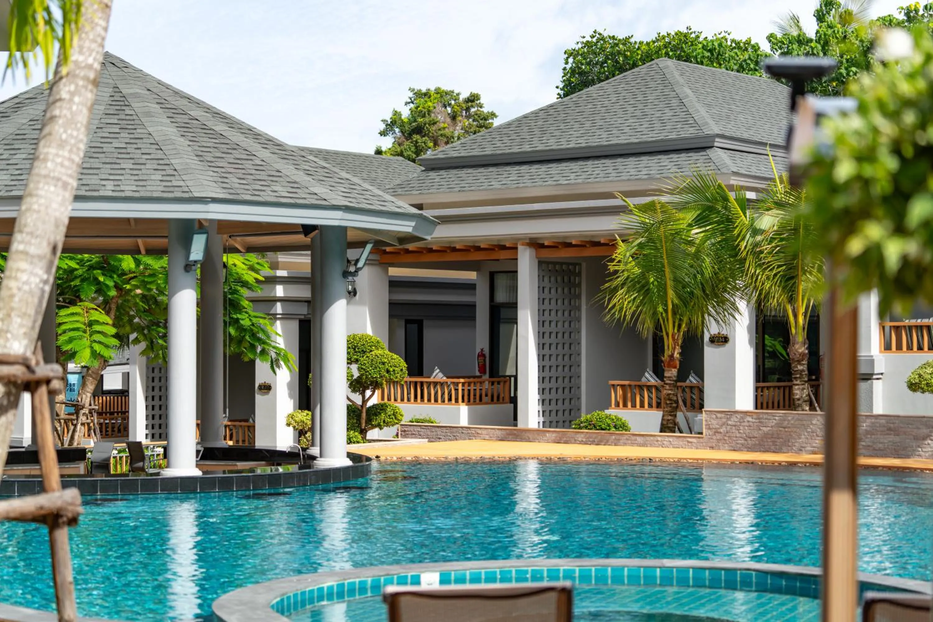 Property building in AZ Sunrise Resort & Fitness Club