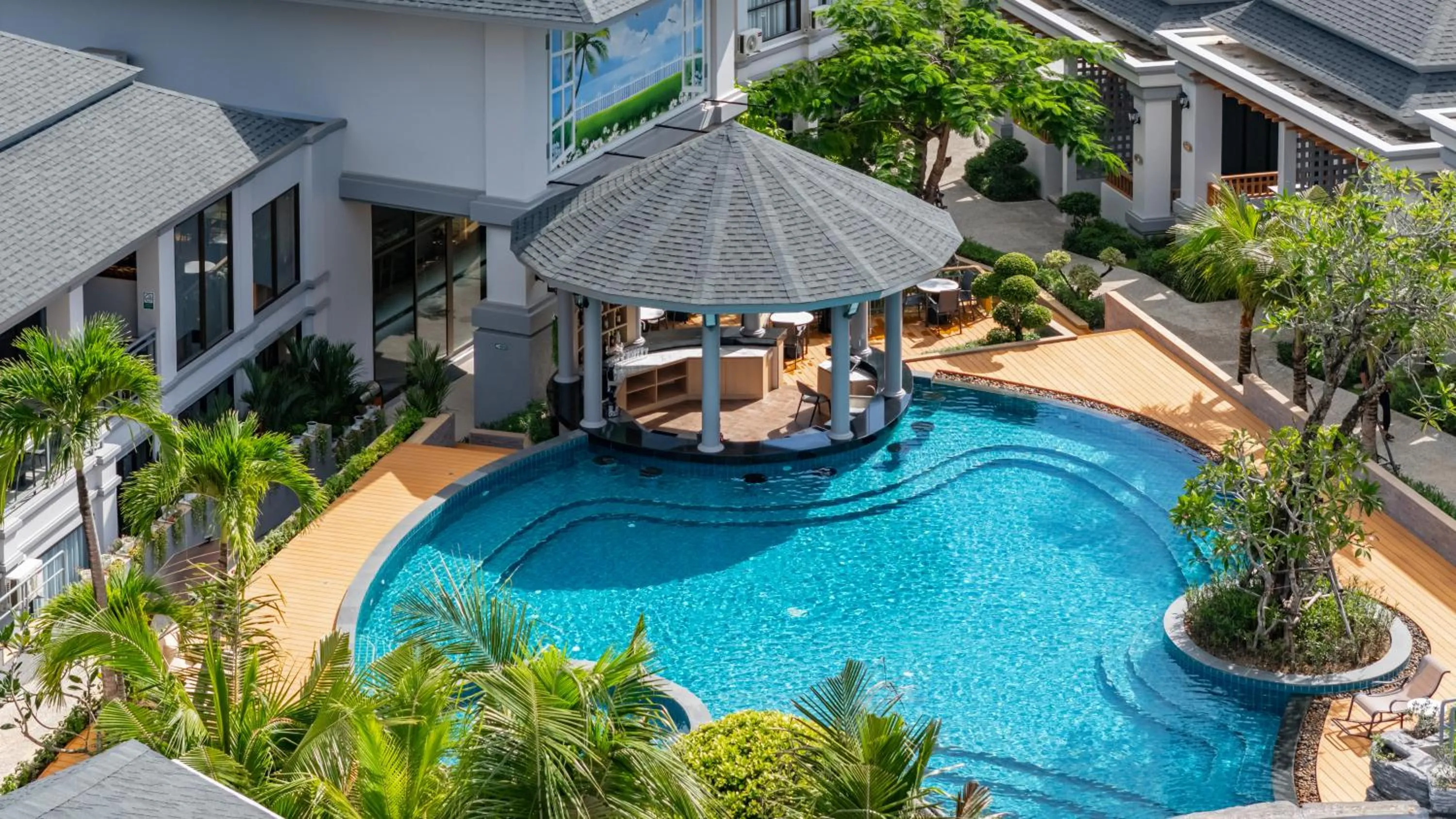 Property building in AZ Sunrise Resort & Fitness Club