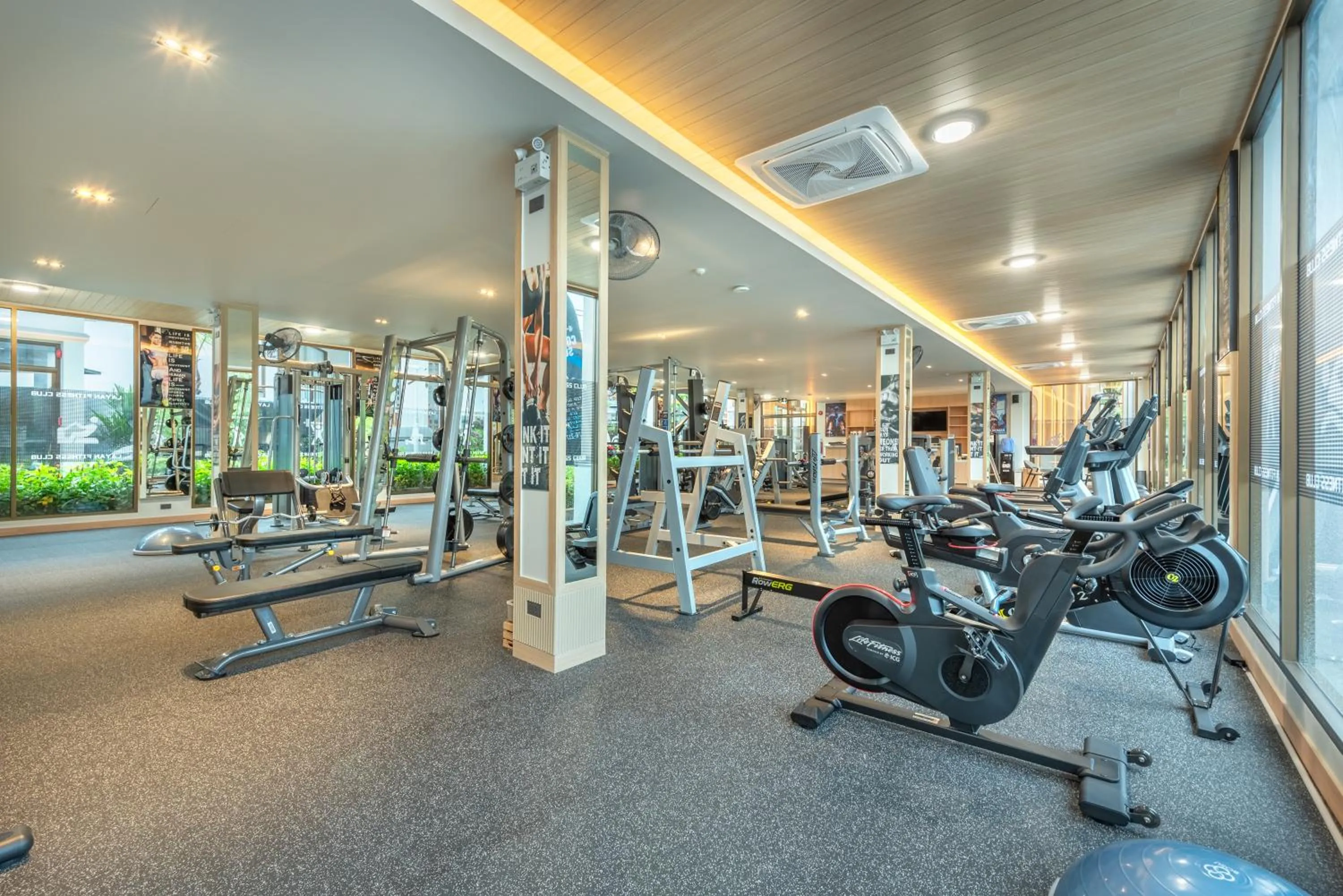 Fitness centre/facilities in AZ Sunrise Resort & Fitness Club