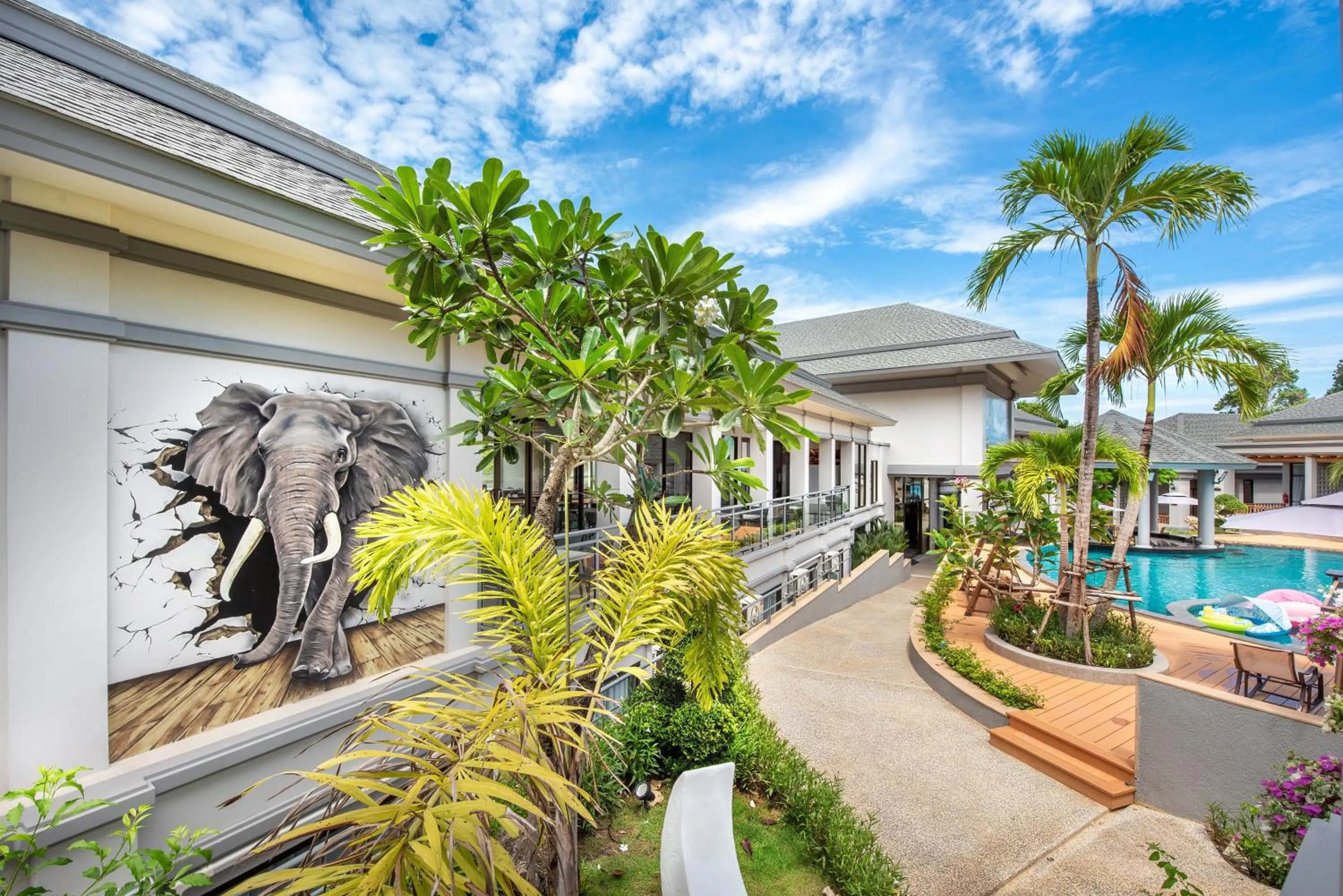 Property building in AZ Sunrise Resort & Fitness Club