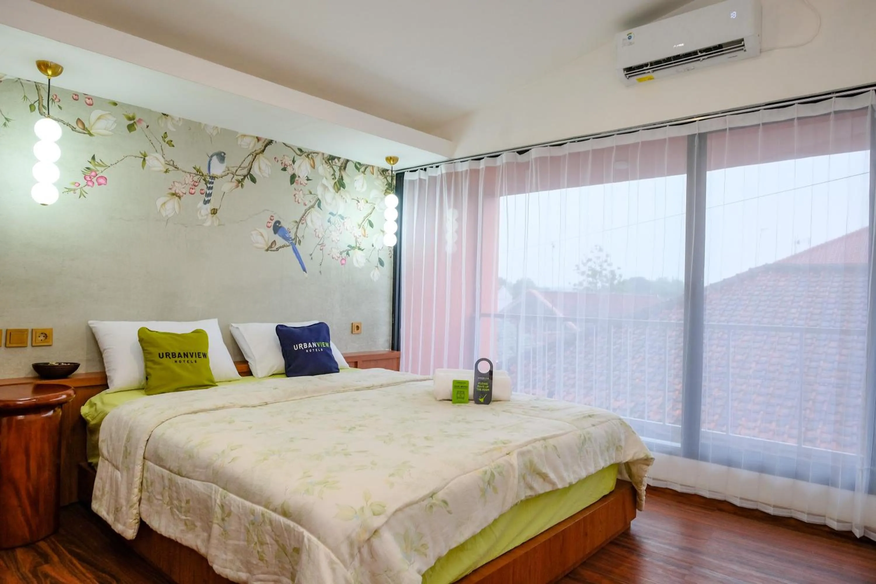 Bed in Urbanview Syariah Soul Sanctuary near Stasiun Purwokerto