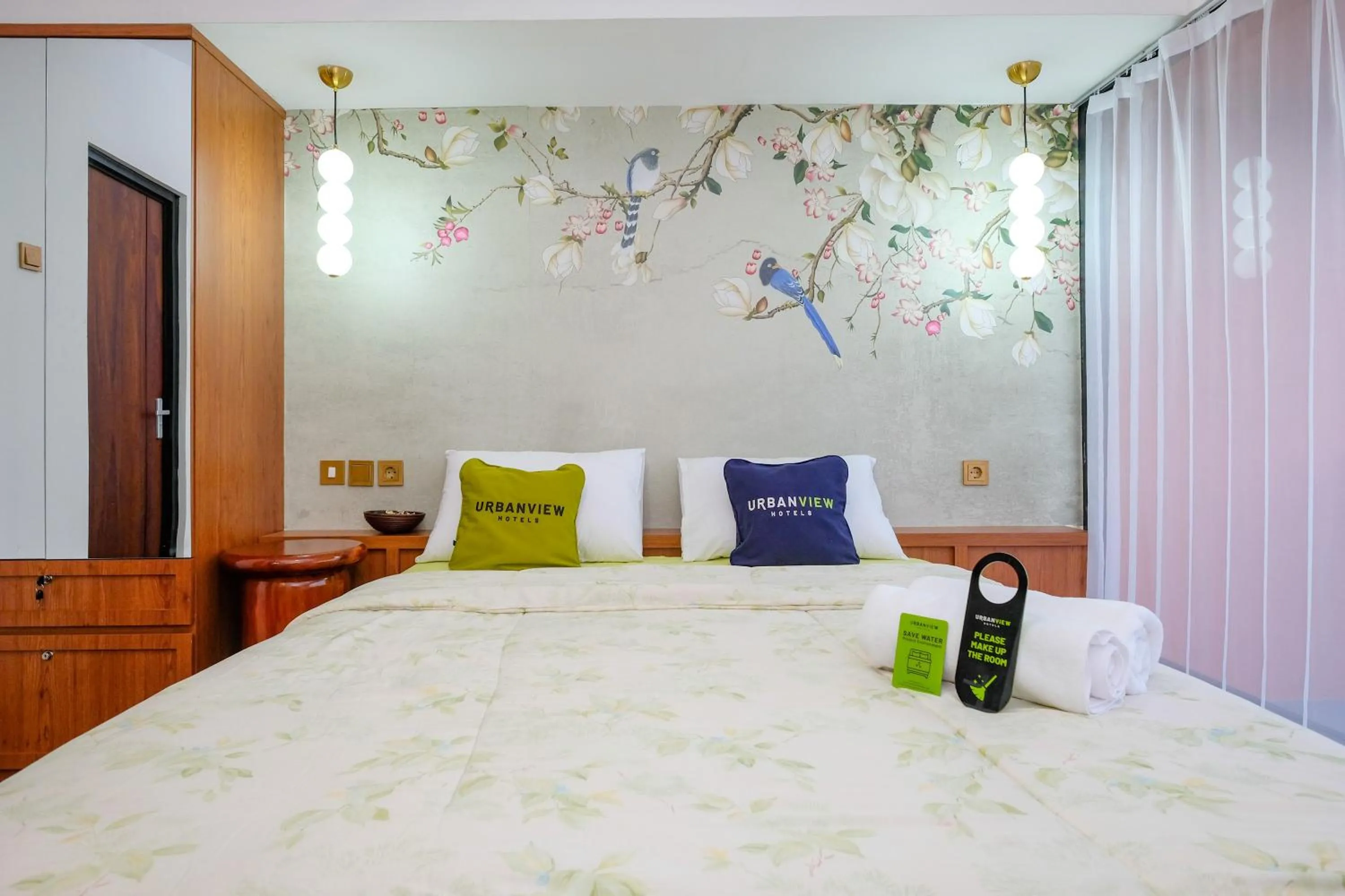 Bed in Urbanview Syariah Soul Sanctuary near Stasiun Purwokerto