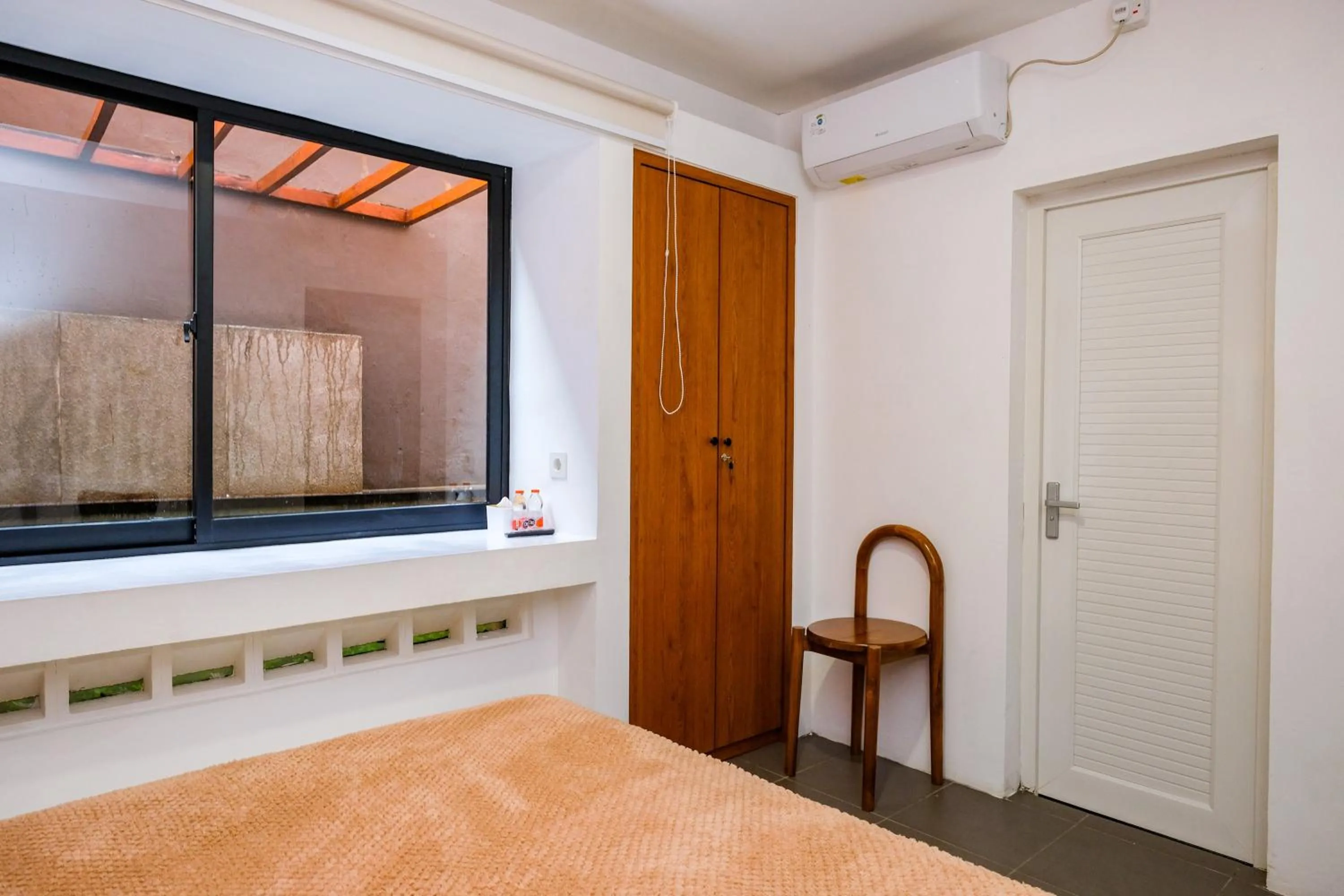 Bed in Urbanview Syariah Soul Sanctuary near Stasiun Purwokerto