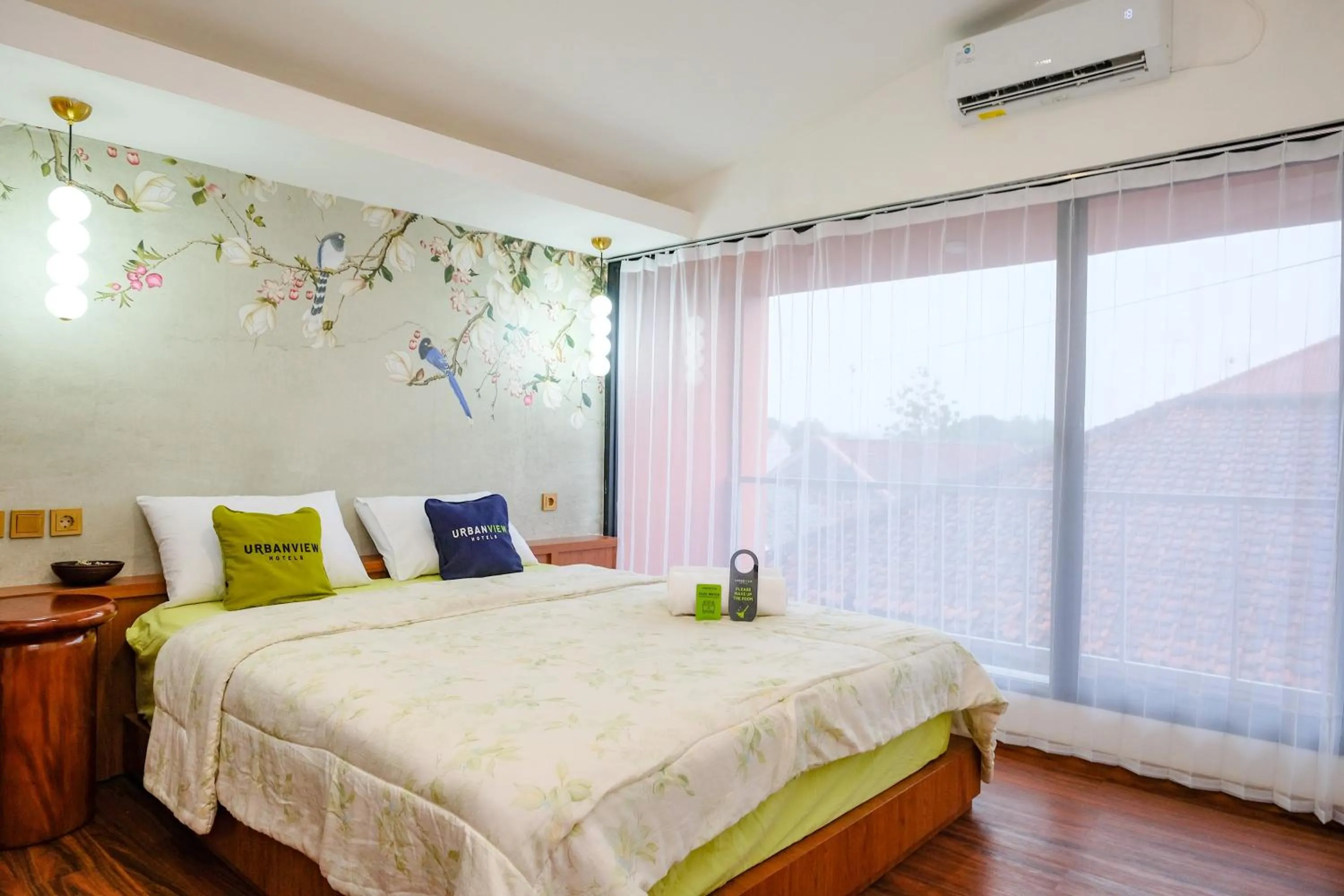 Bed in Urbanview Syariah Soul Sanctuary near Stasiun Purwokerto