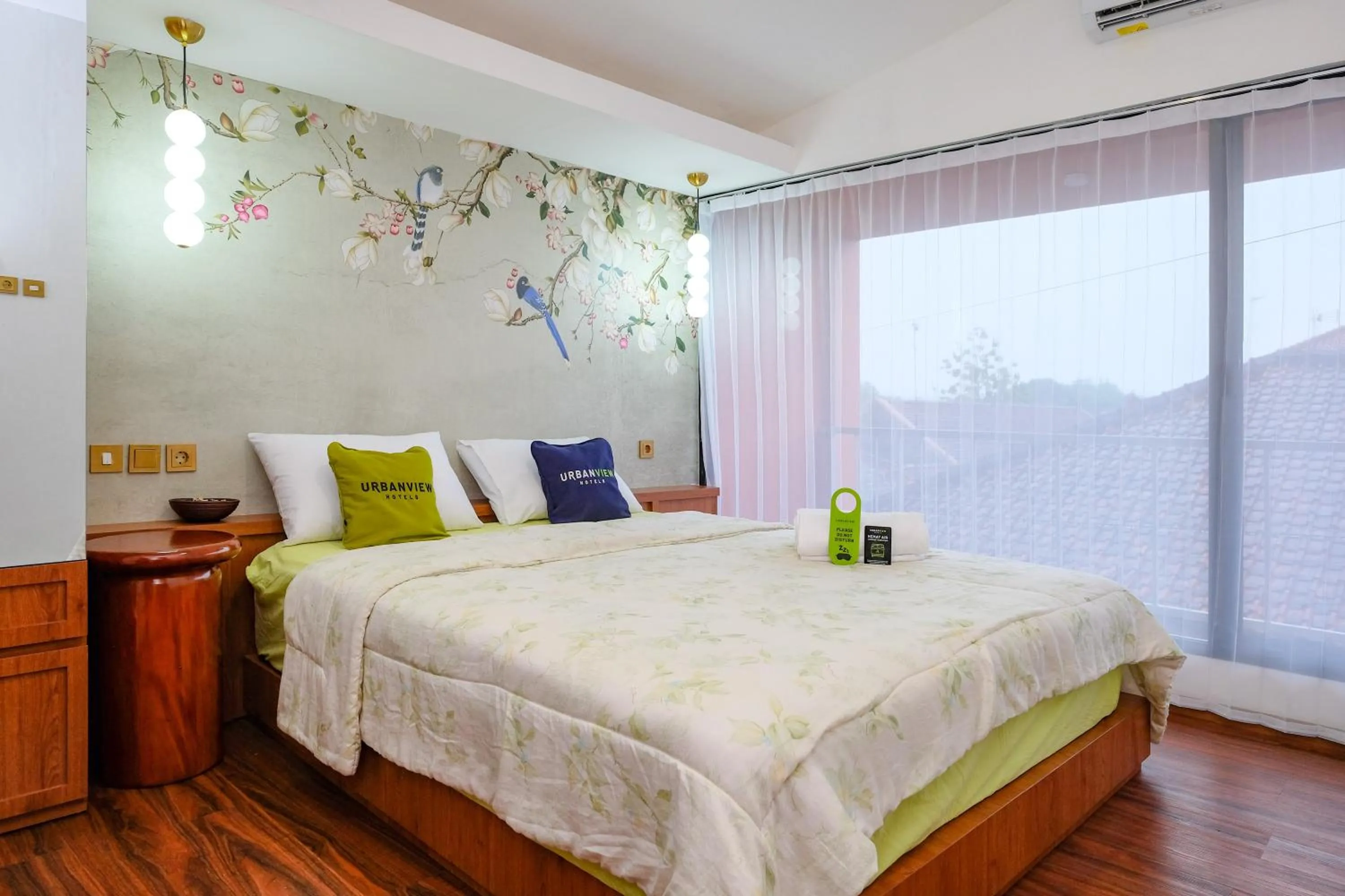 Bed in Urbanview Syariah Soul Sanctuary near Stasiun Purwokerto