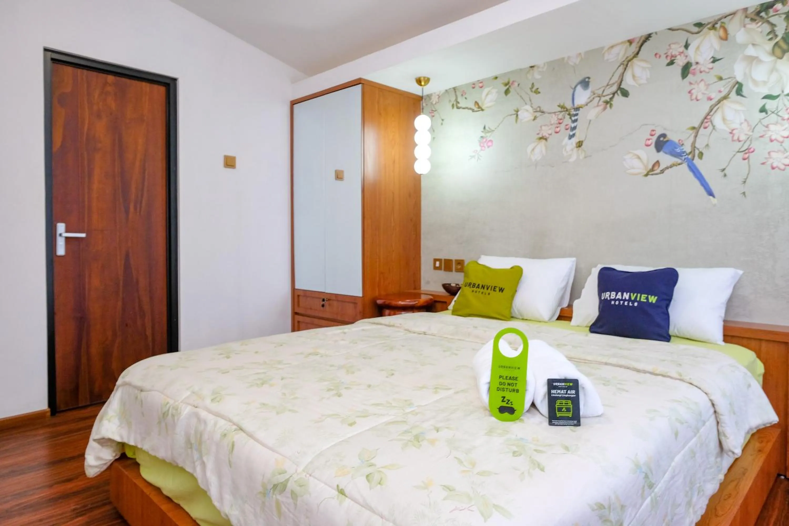 Bed in Urbanview Syariah Soul Sanctuary near Stasiun Purwokerto