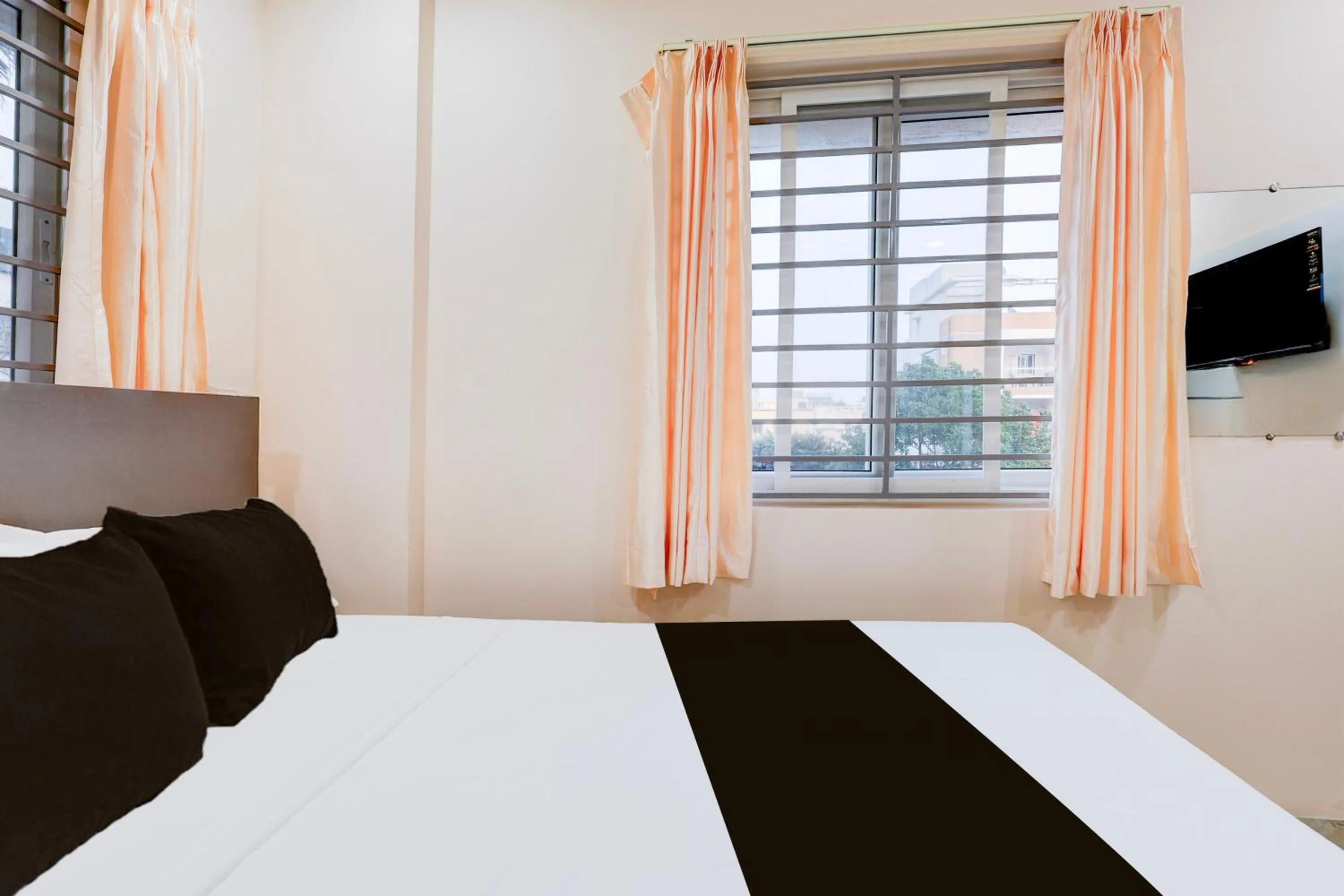 Super Townhouse MVP Sector With Kailasagiri Hill View
