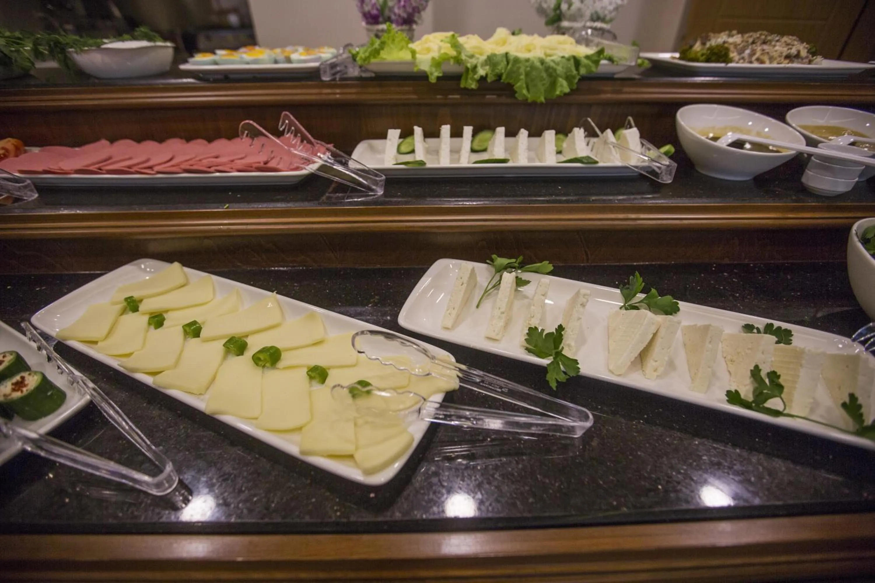 Restaurant/places to eat in Park Square Hotel