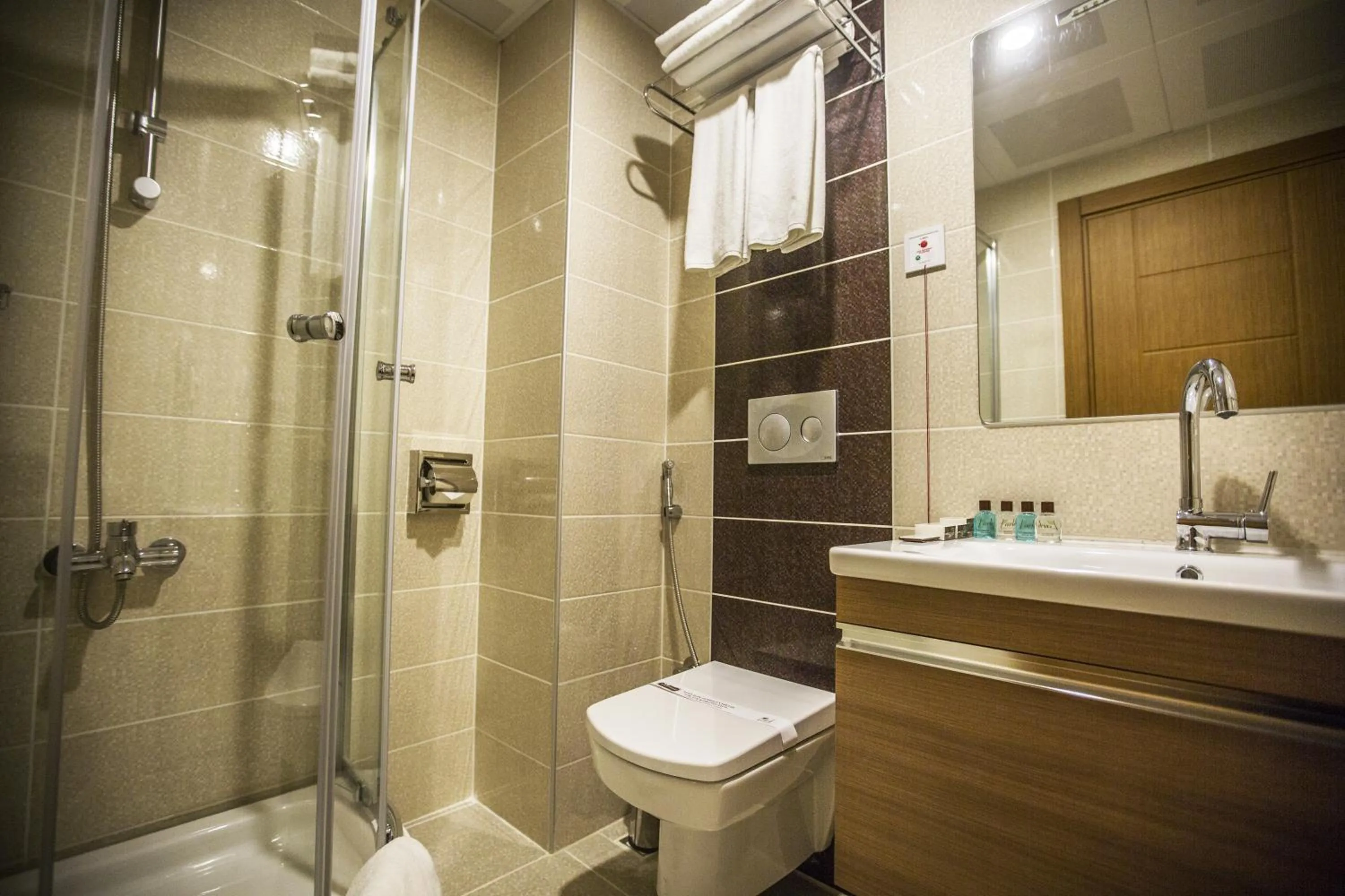 Bathroom in Park Square Hotel