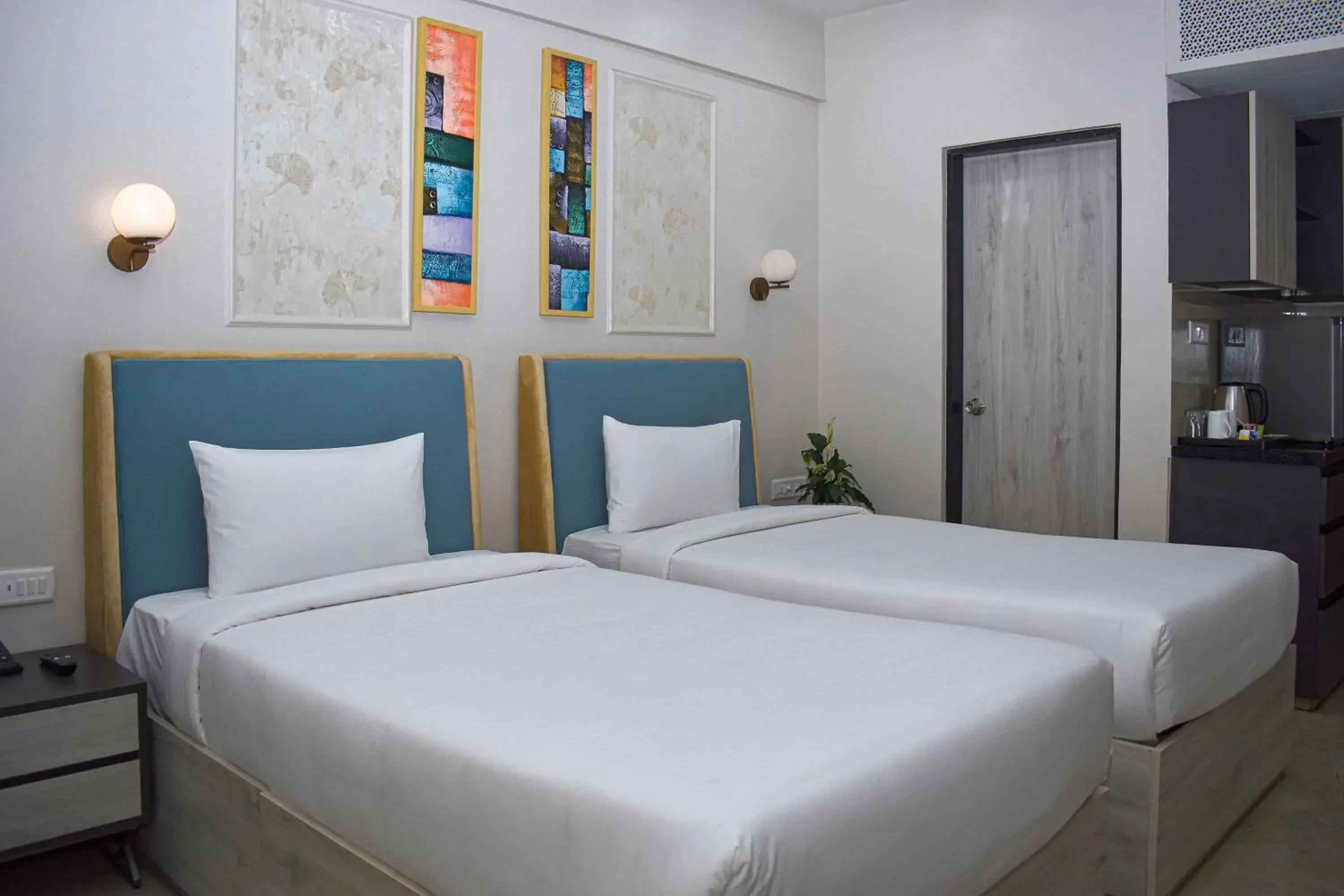 Deluxe Twin Room - single occupancy in Urban Suites by BluSalzz, Jaipur - Rajasthan Deluxe Twin Room - single occupancy in Urban Suites by BluSalzz, Jaipur - Rajasthan