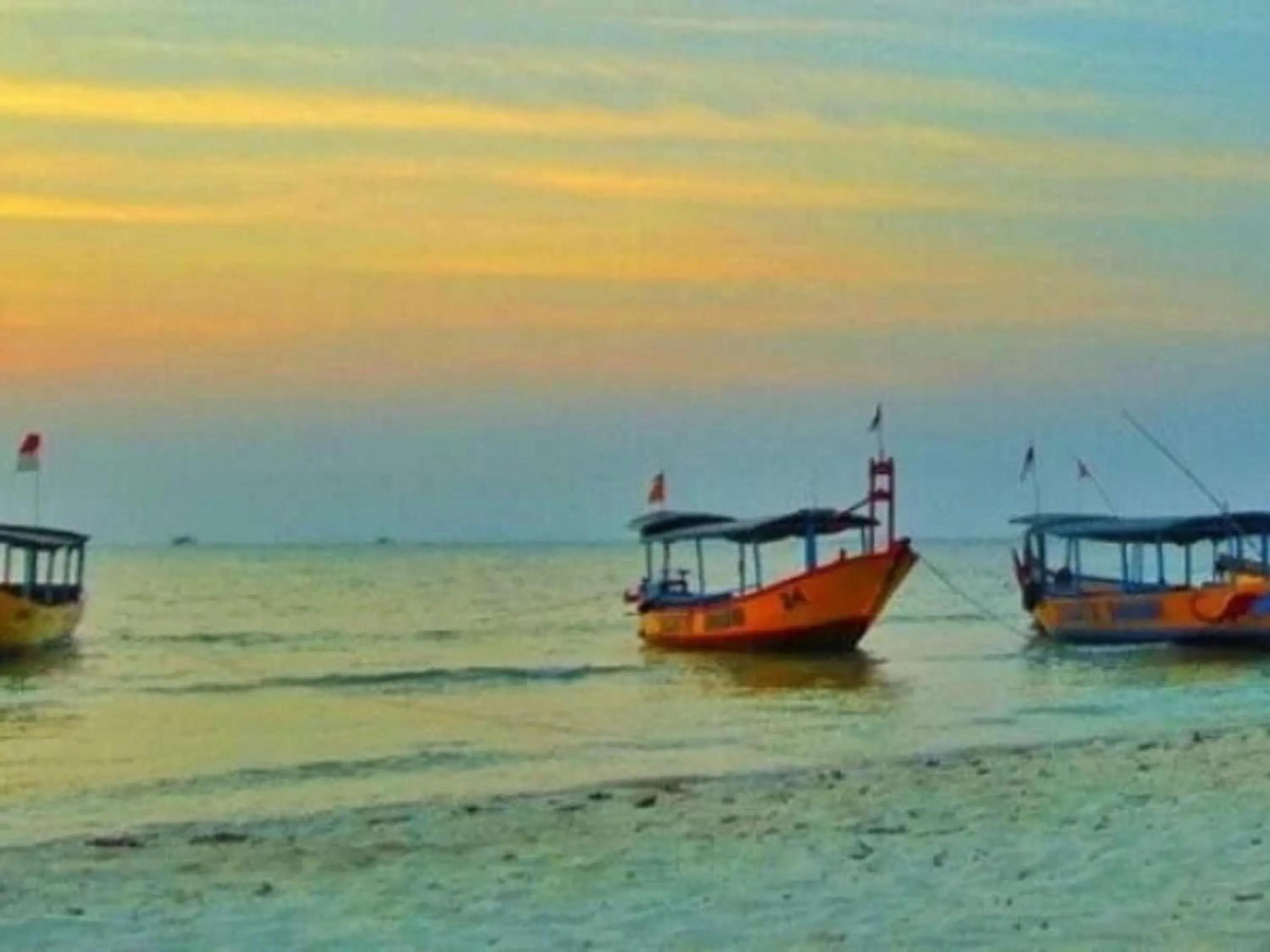 Bandengan Beach Hotel Jepara 2