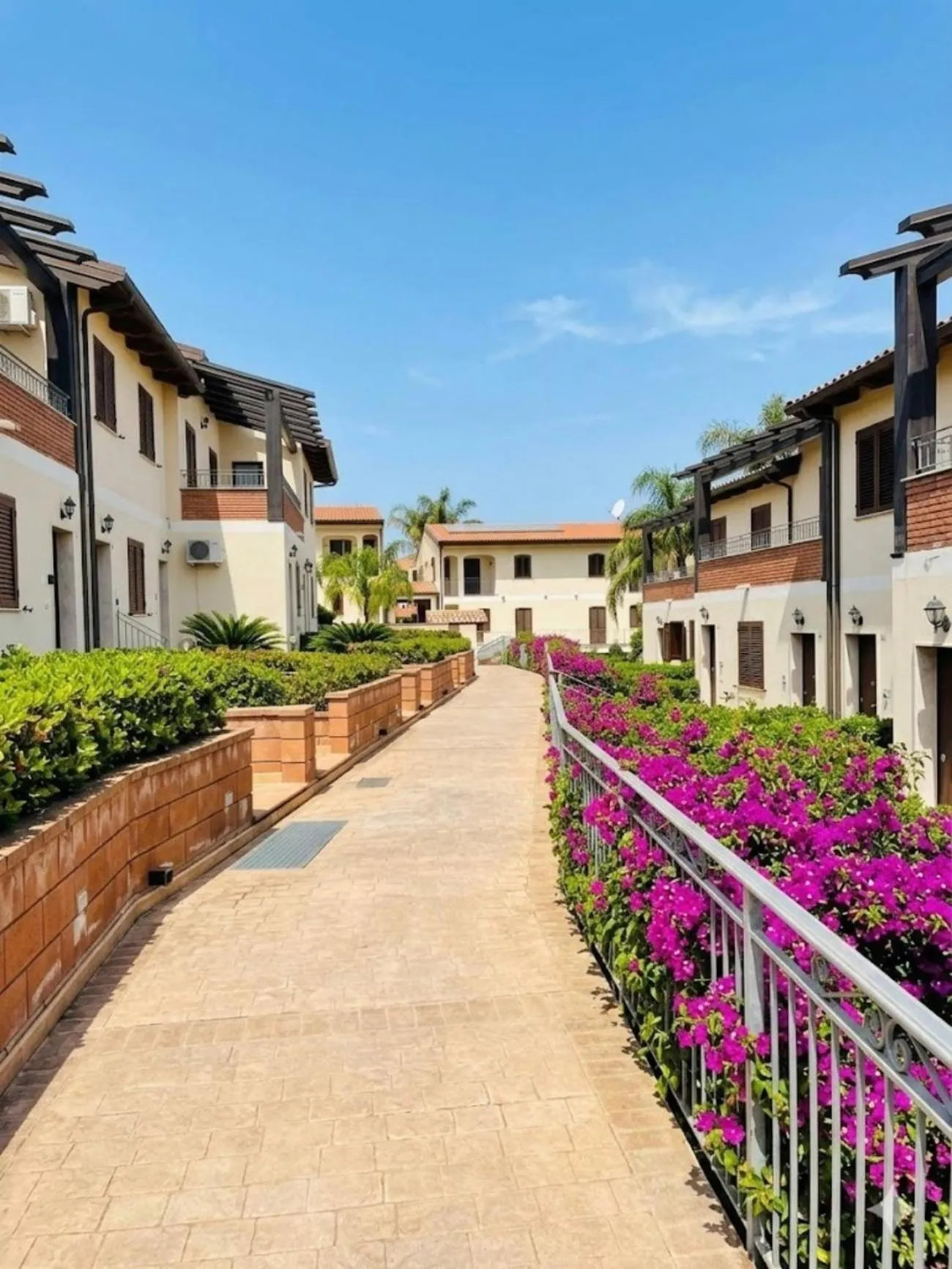 Property building in Villa Manuela - Sea & Sun Escape - Free Parking