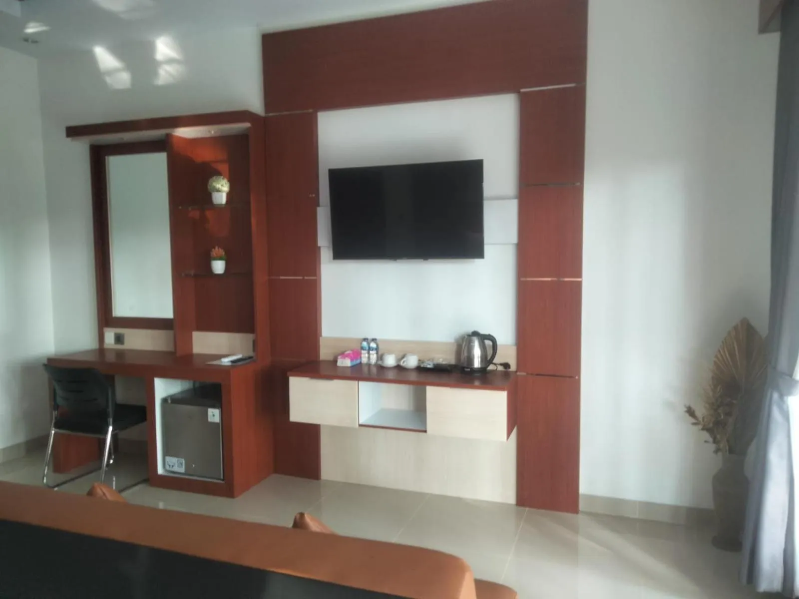 Photo of the whole room in Coconut Hill Cottage